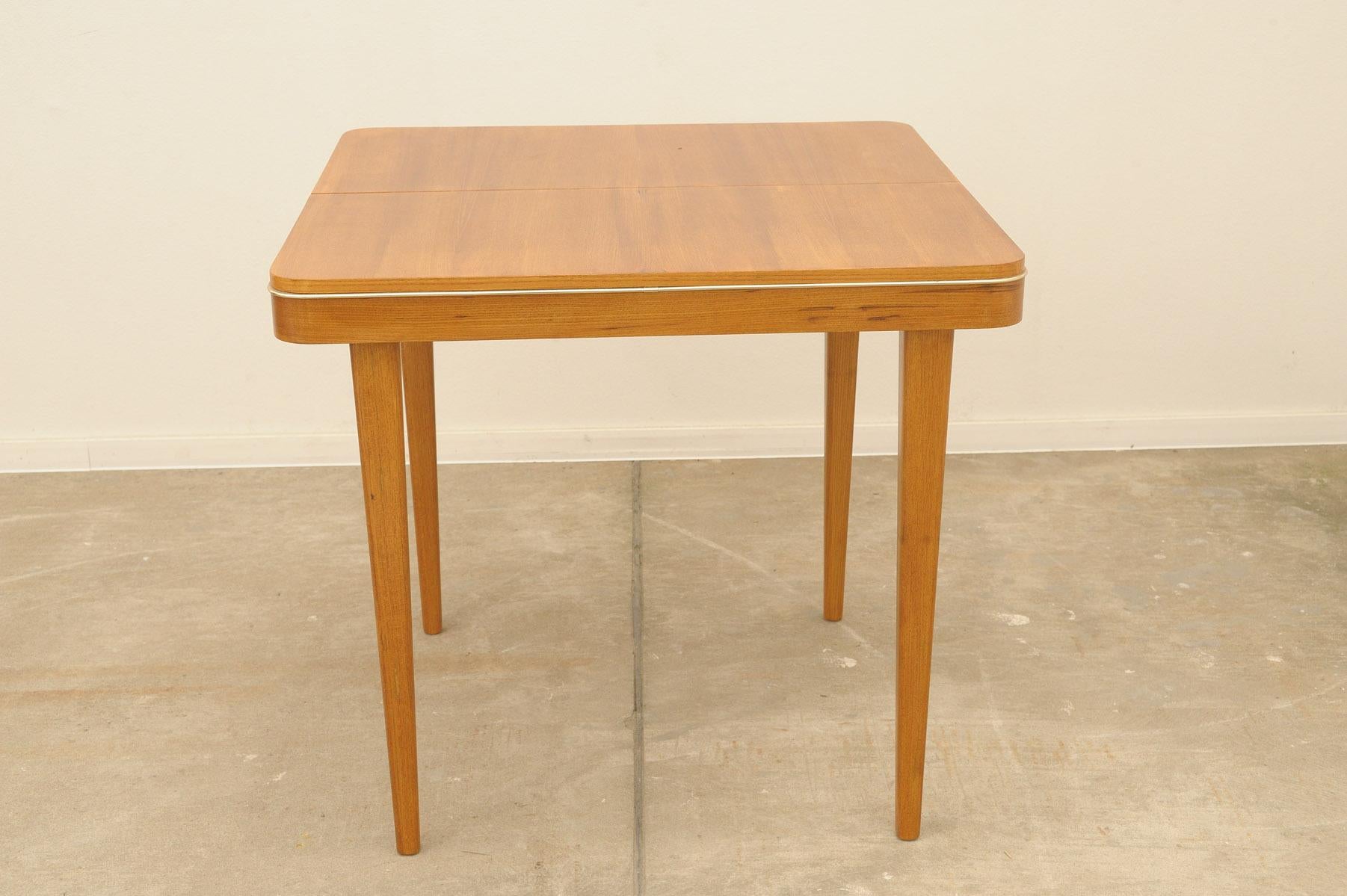  Fully renovated folding dining table by Jitona 1960´s, Czechoslovakia For Sale 3
