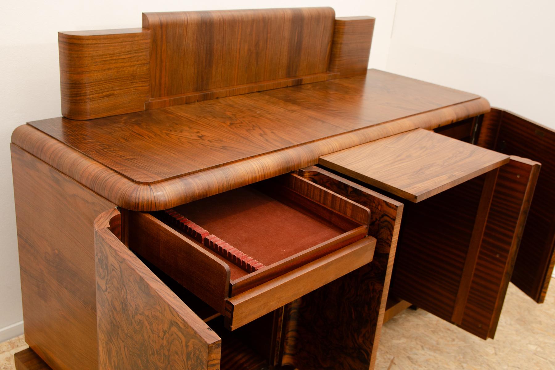 Aparador francés estilo ART DECO totalmente renovado, años 30 en venta 5