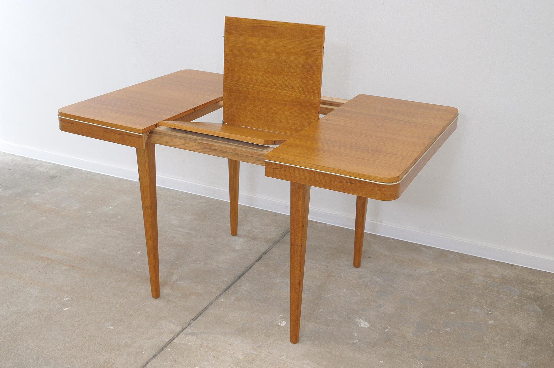 Fully renovated midcentury dining table by Jitona 1960´s, Czechoslovakia For Sale 13