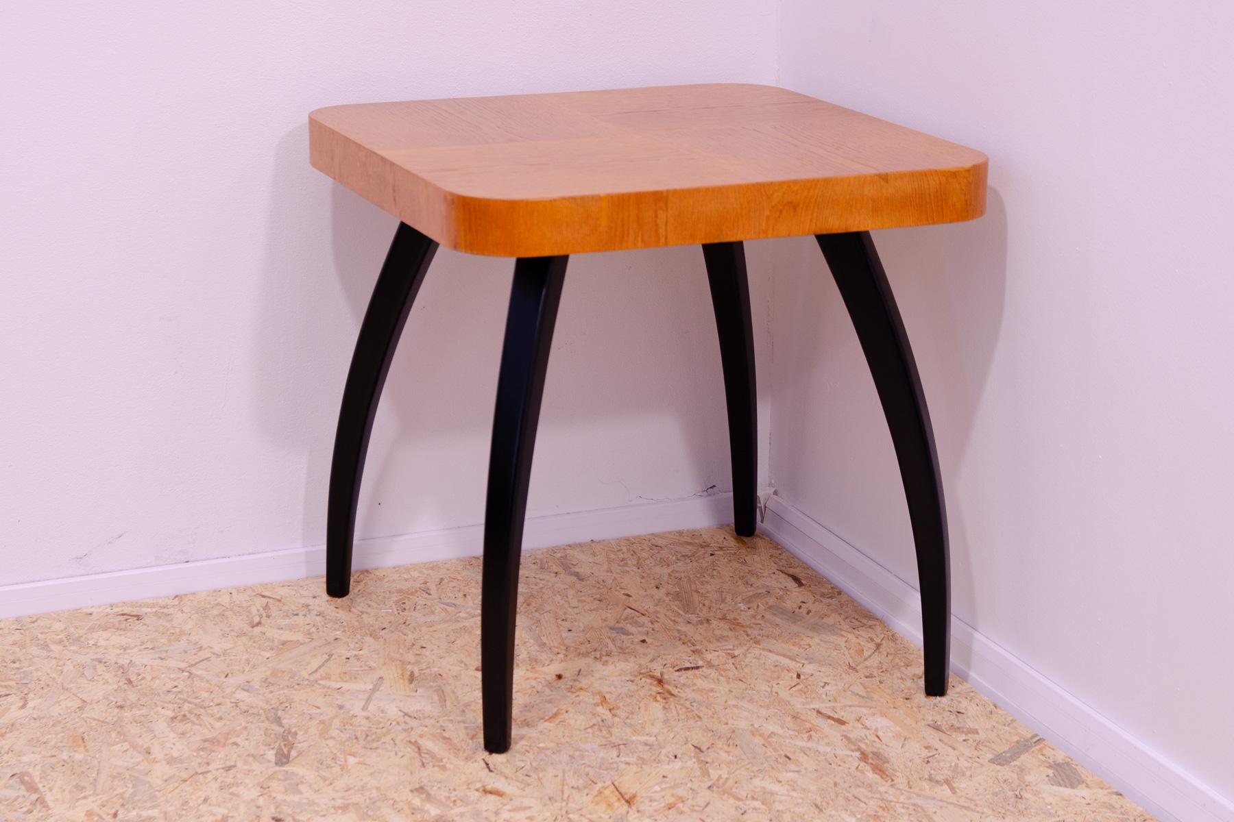 Fully renovated Spider table H 259 by Jindřich Halabala, 1930´s For Sale 9