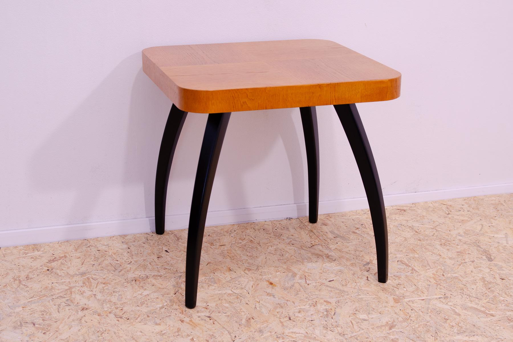 Art Deco Fully renovated Spider table H 259 by Jindřich Halabala, 1930´s For Sale