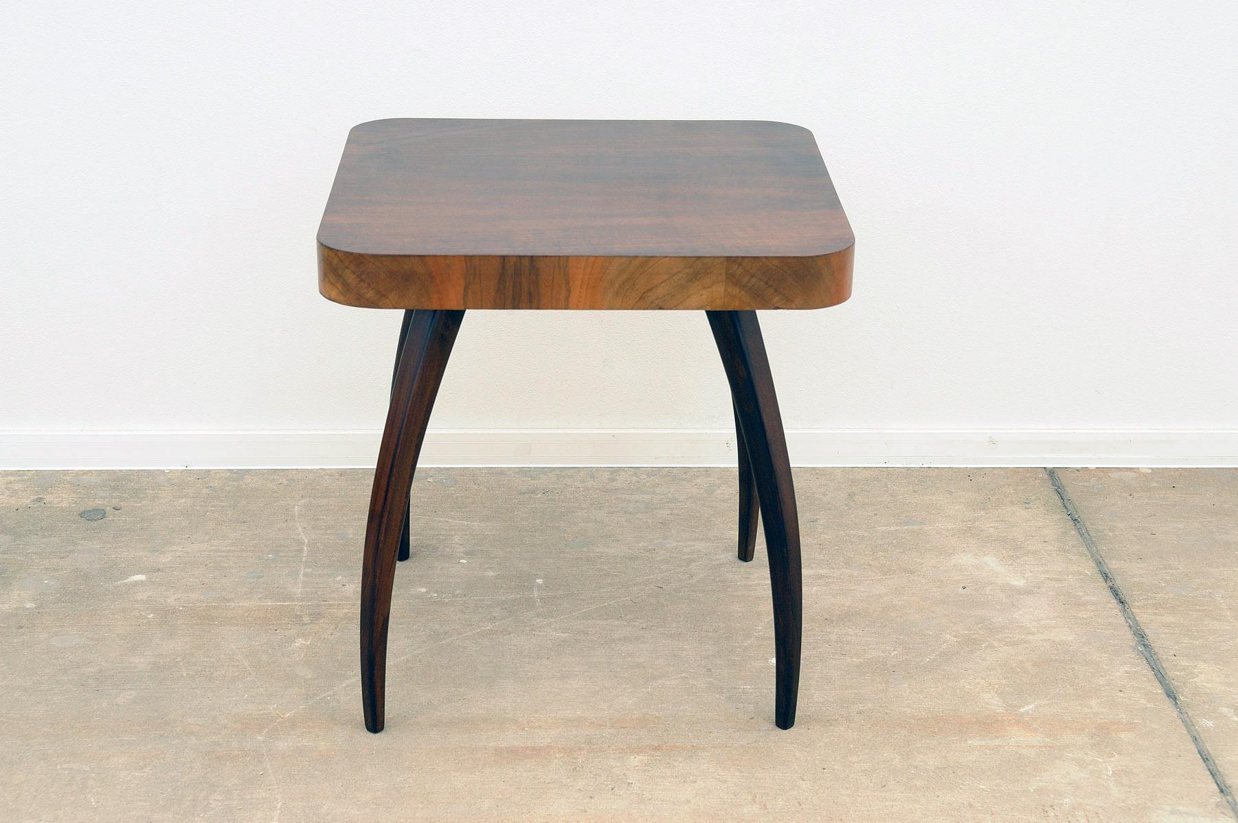 Fully renovated walnut Spider table H259 by Jindřich Halabala, 1950´s 6