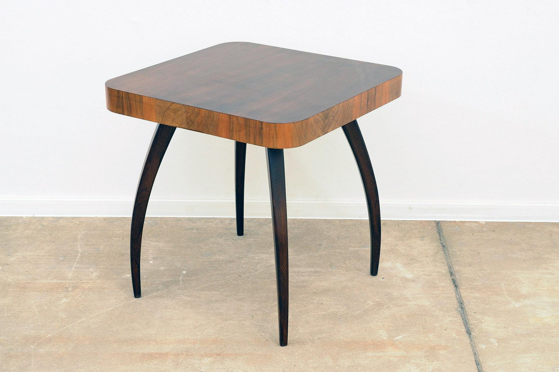 Art Deco Fully renovated walnut Spider table H259 by Jindřich Halabala, 1950´s
