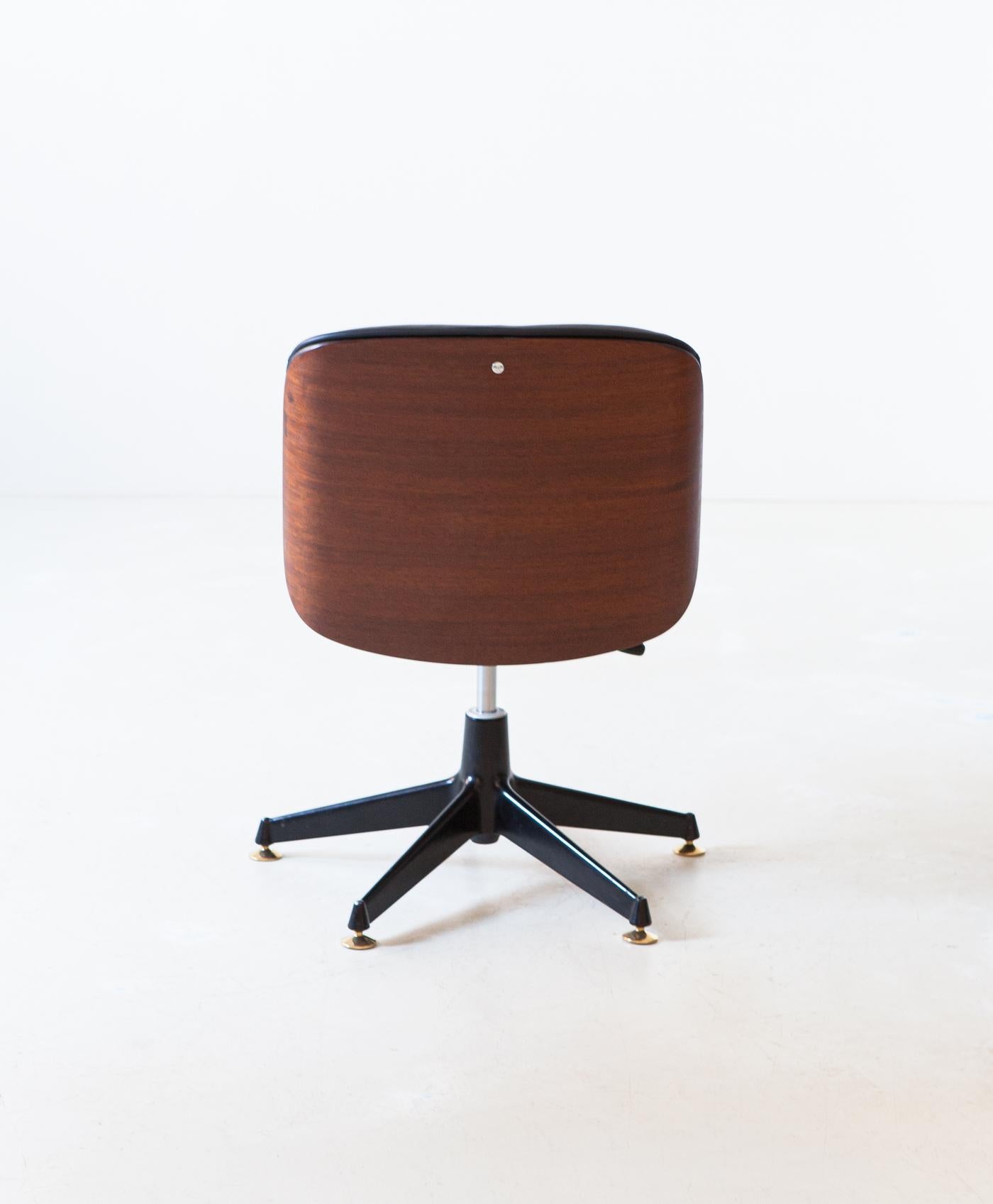 Mid-Century Modern Fully Renoved Desk Chair in Black Leather and Walnut by Ico Parisi for MIM