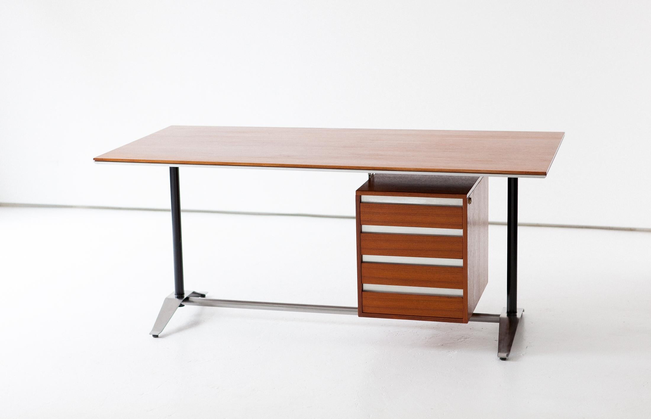 Mid-Century Modern Fully Restored 1950s Desk by Studio PFR Ponti Fornaroli Rosselli