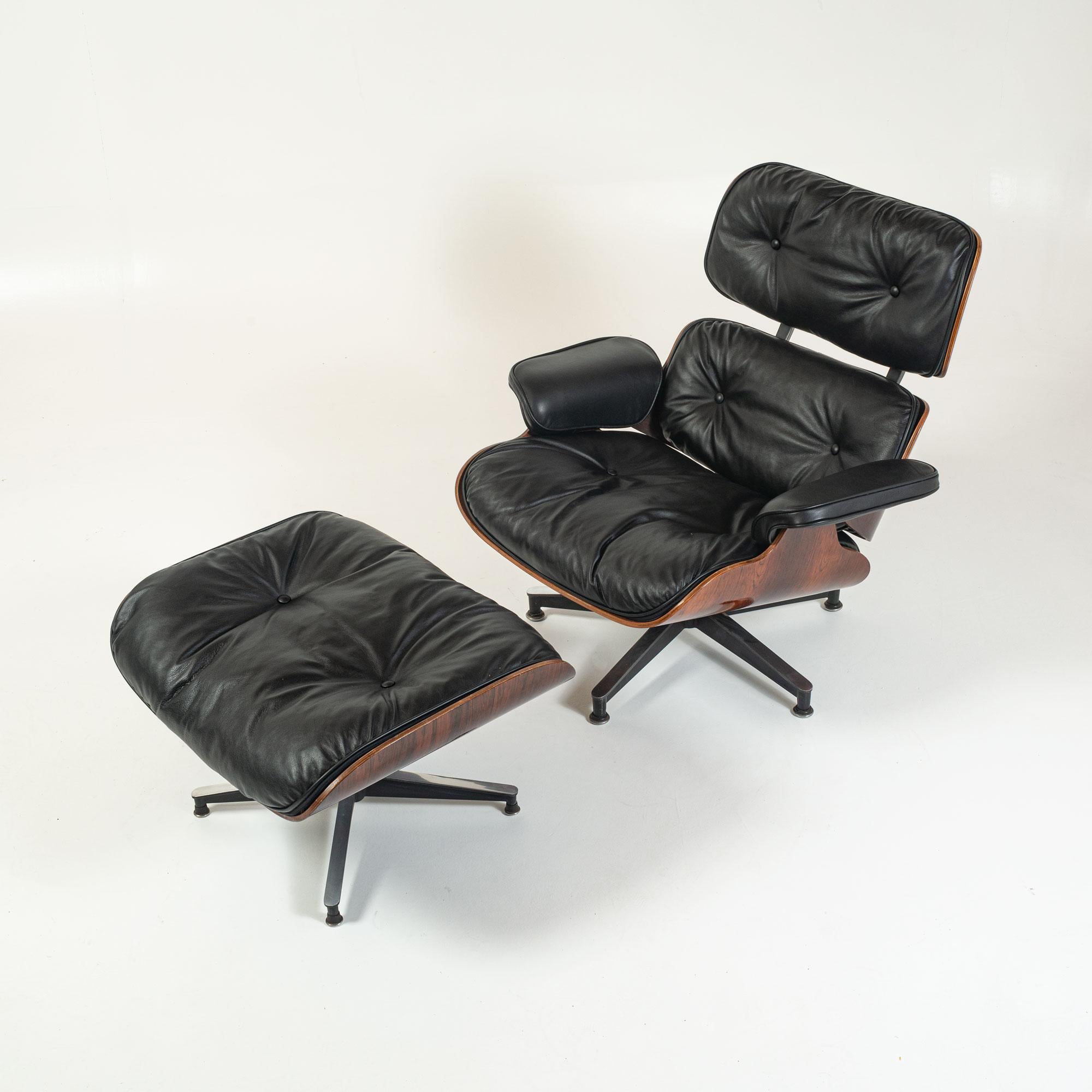 Mid-Century Modern Fully Restored 1st Gen 1959 Eames Lounge Chair and Boot Glide Ottoman