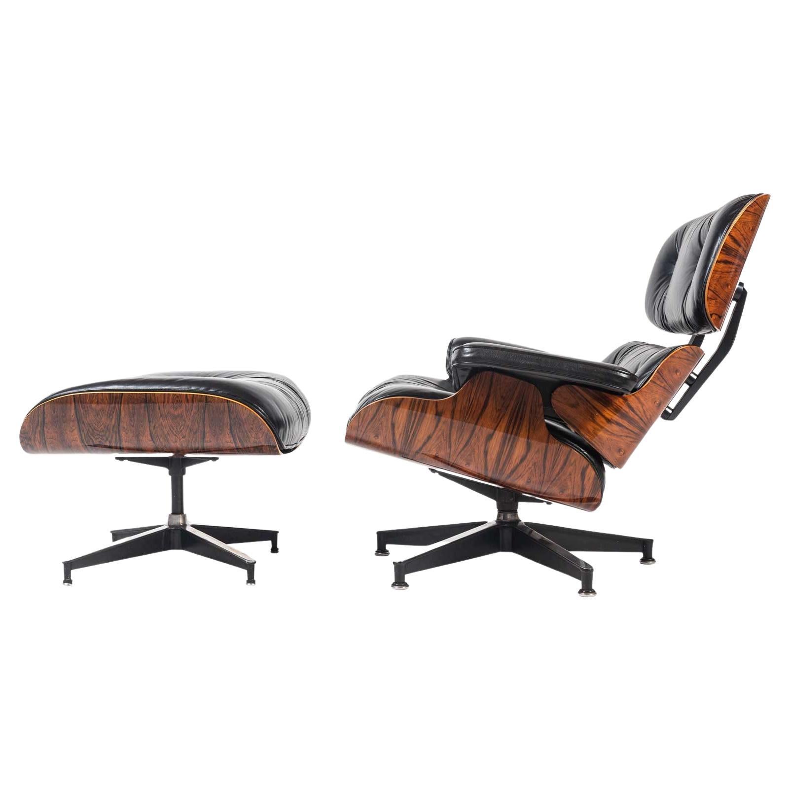 Fully Restored 3rd Gen Eames Lounge Chair 670 and Ottoman 671 in Black Leather For Sale