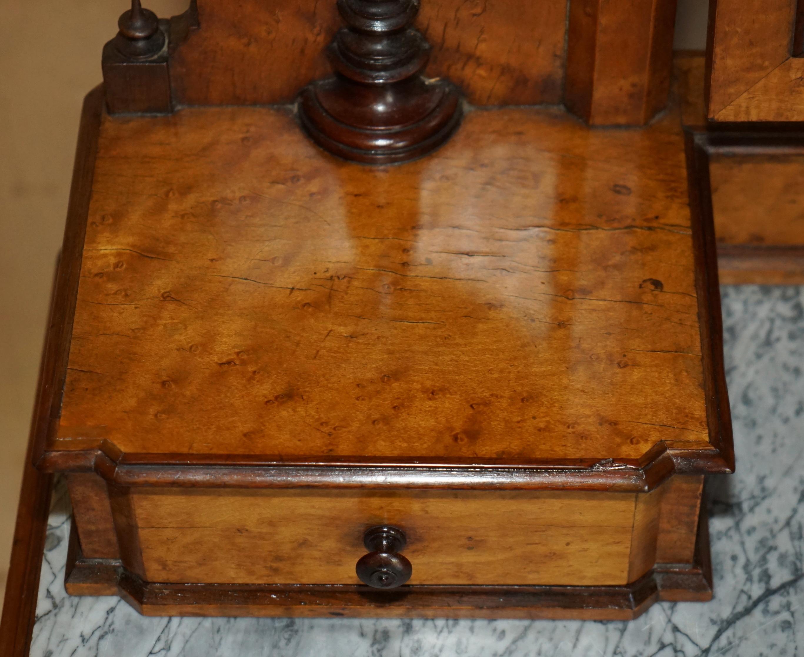 FULLY RESTORED AESTHETIC MOVEMENT AMBOYNA EBONY ANTiQUE VICTORIAN DRESSING TABLE For Sale 3