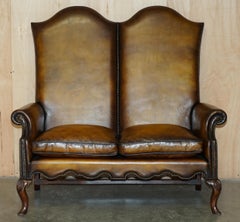 SOFÁ DE CUERO MARRÓN DE 1880 DE ESTILO GEORGIO II ANTIGUO COMPLETAMENTE RESTAURADO