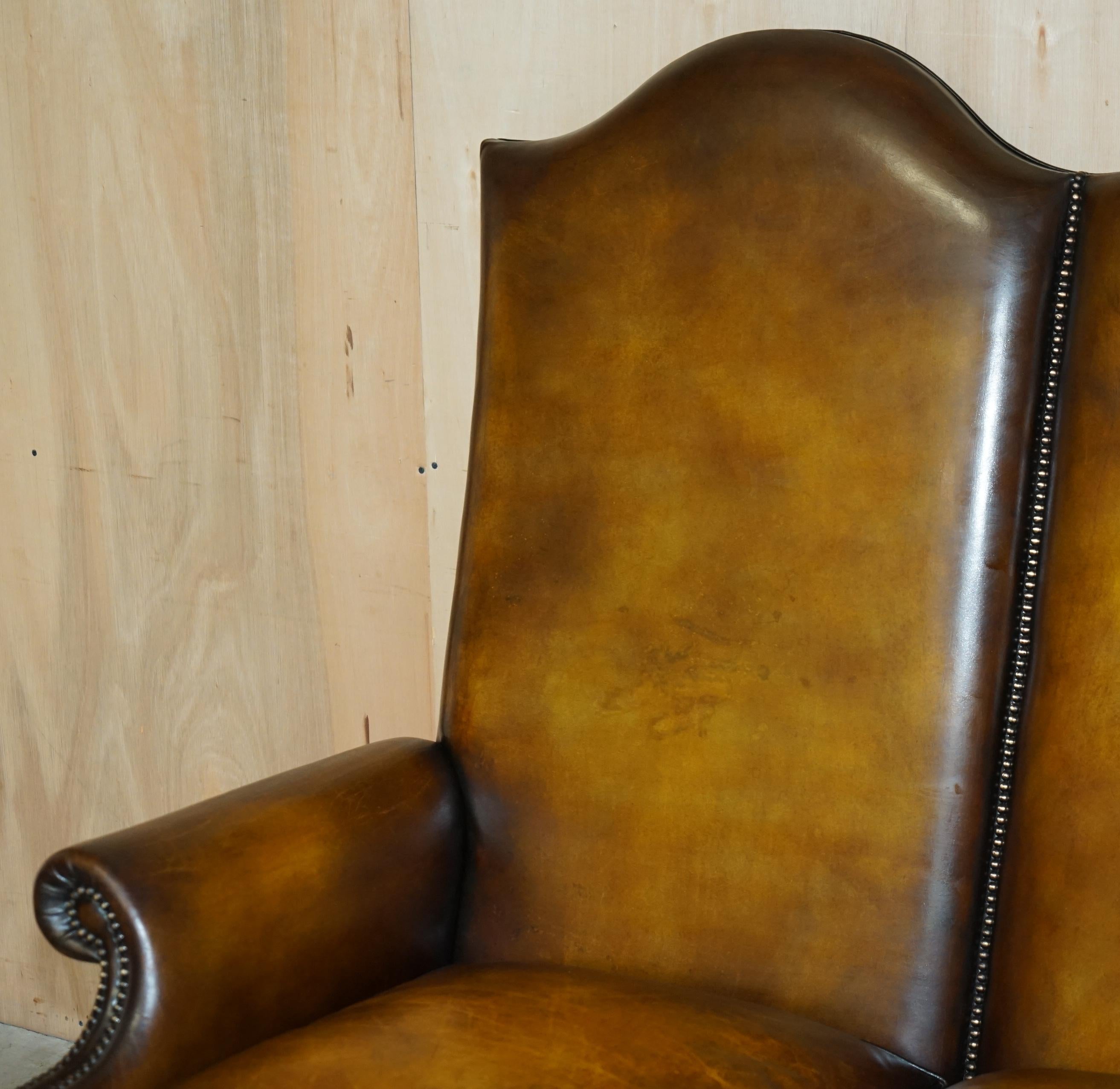 Victorien tardif SOFA SETTEE ANTIQUE DE style GEORGE II, entièrement rénovée, 1880 en vente