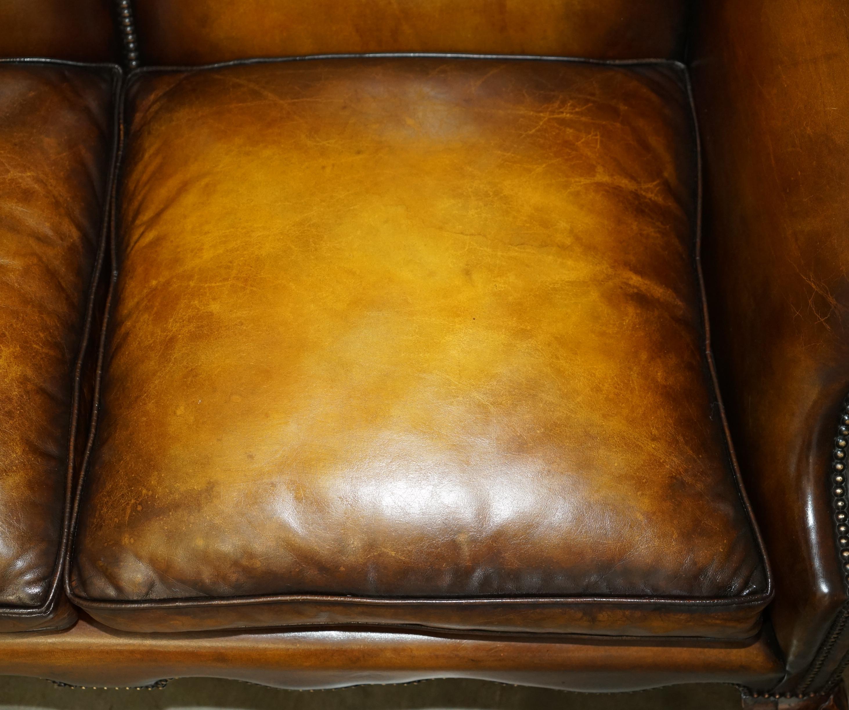 Fin du XIXe siècle SOFA SETTEE ANTIQUE DE style GEORGE II, entièrement rénovée, 1880 en vente