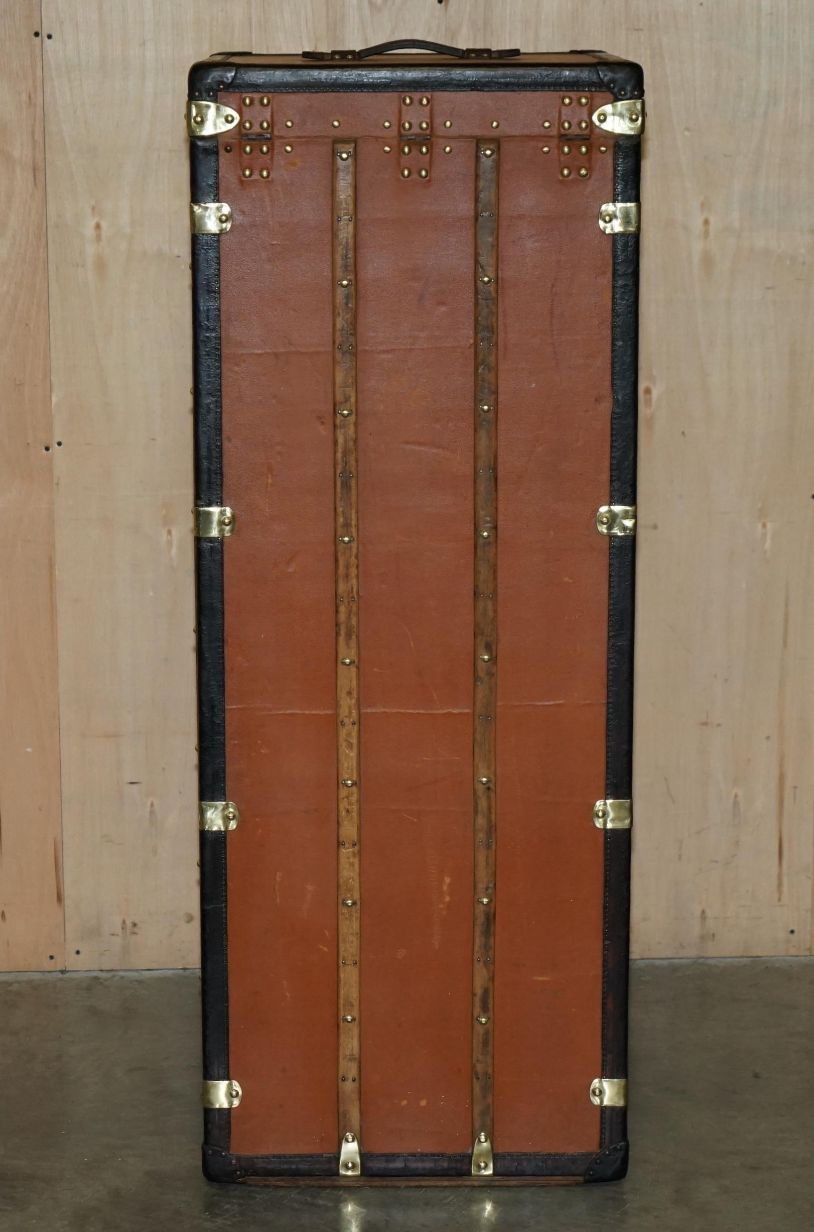 FULLY RESTORED ANTiQUE 1910 LOUIS VUITTON STAMPED & SIGNED MALLE PENDERIE TRUNK For Sale 1