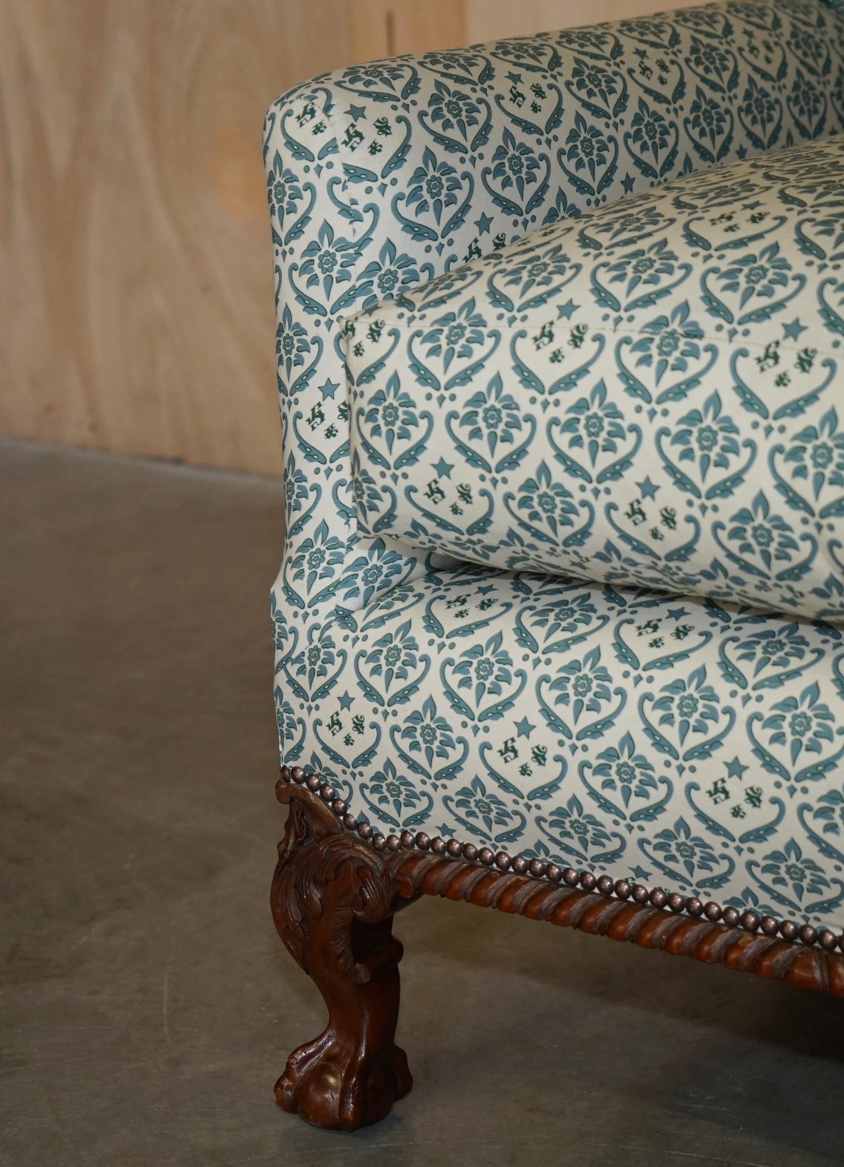 FULLY RESTORED ANTIQUE HOWARD & SON'S CLAW & BALL FEET ARMCHAIR TICKING FABRiC For Sale 3