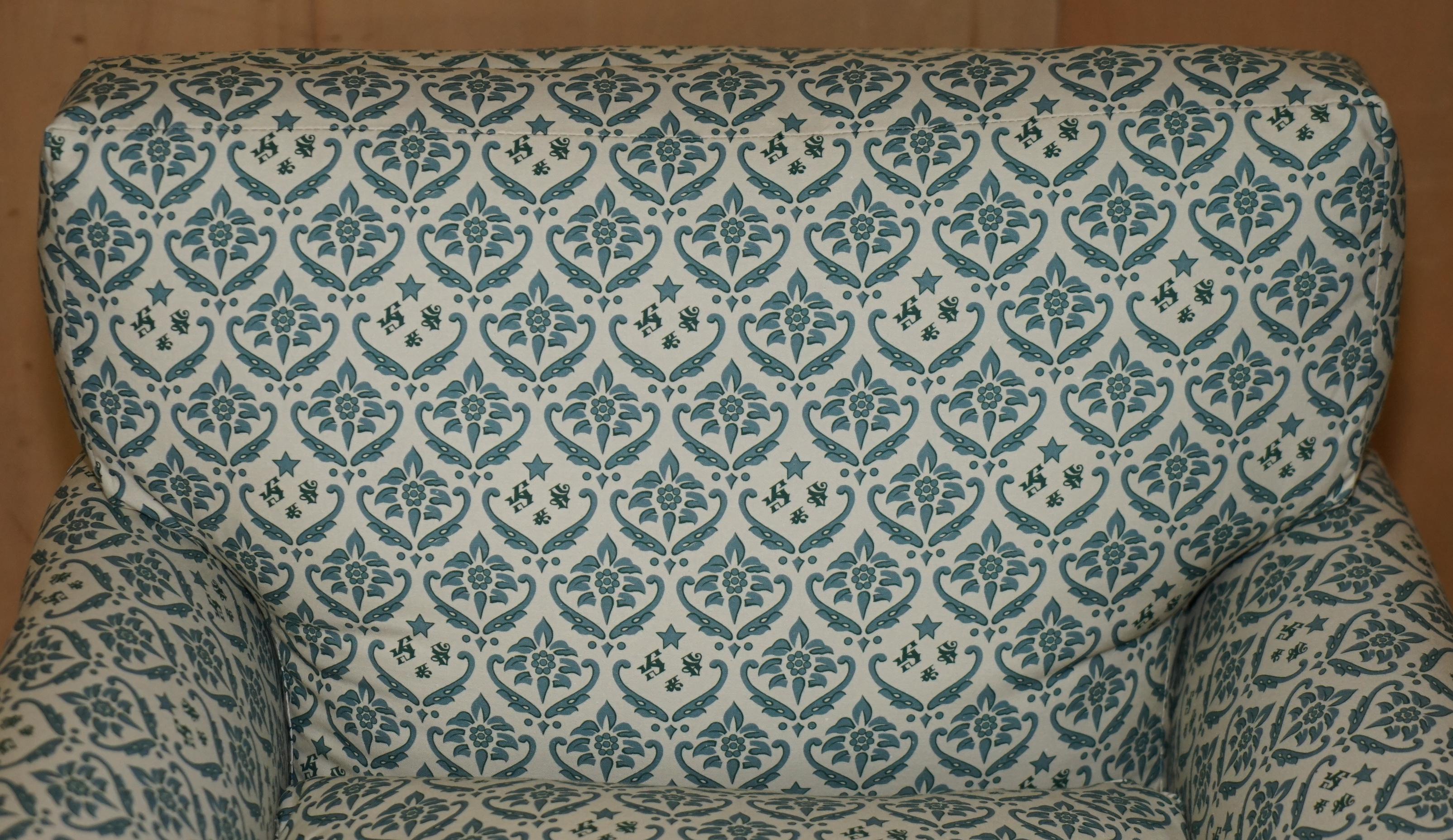19th Century FULLY RESTORED ANTIQUE HOWARD & SON'S CLAW & BALL FEET ARMCHAIR TICKING FABRiC For Sale
