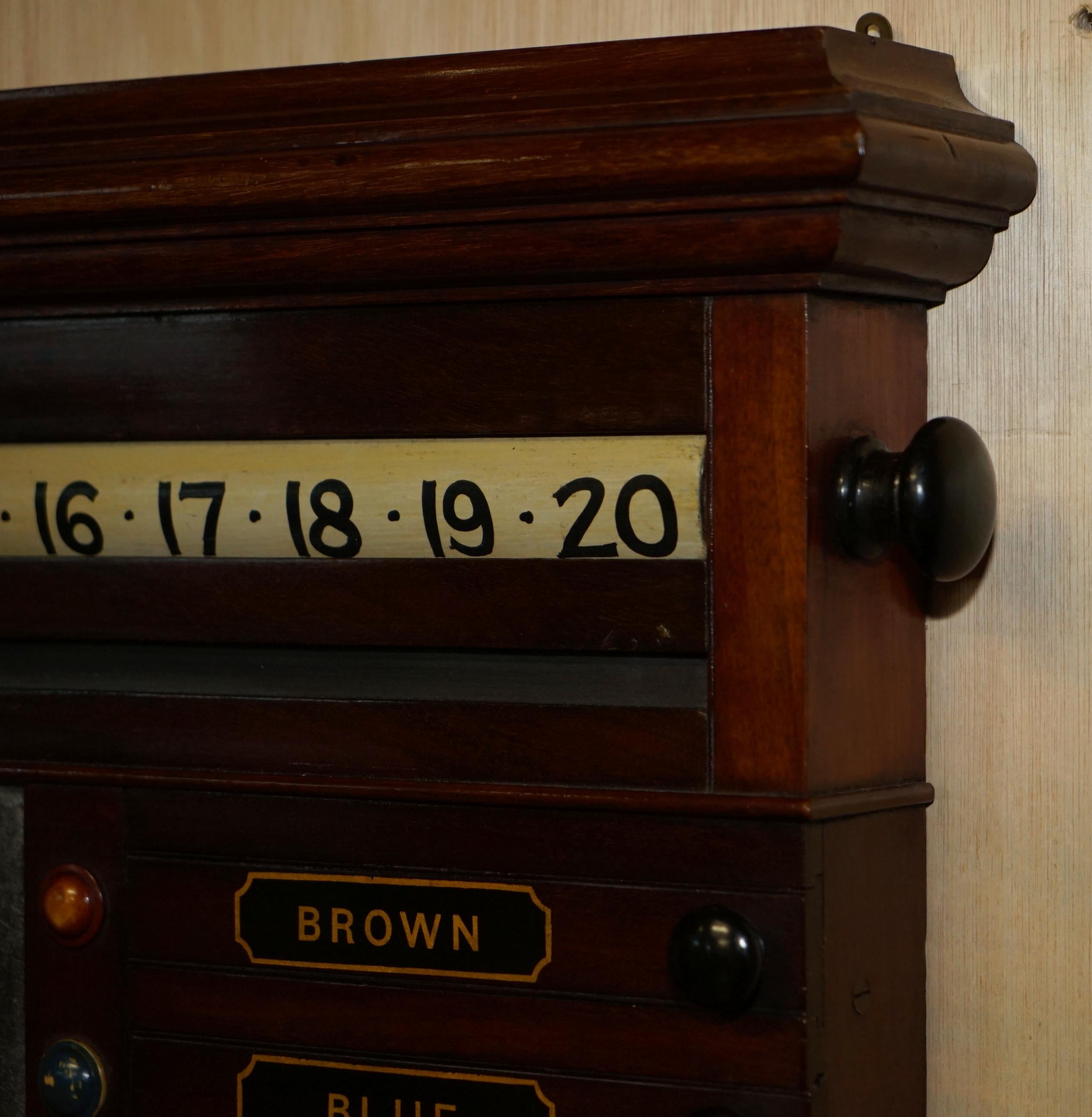 FULLY RESTORED ANTiQUE VICTORIAN BURROUGHES & WATTS LONDON SNOOKER SCOREBOARD For Sale 2