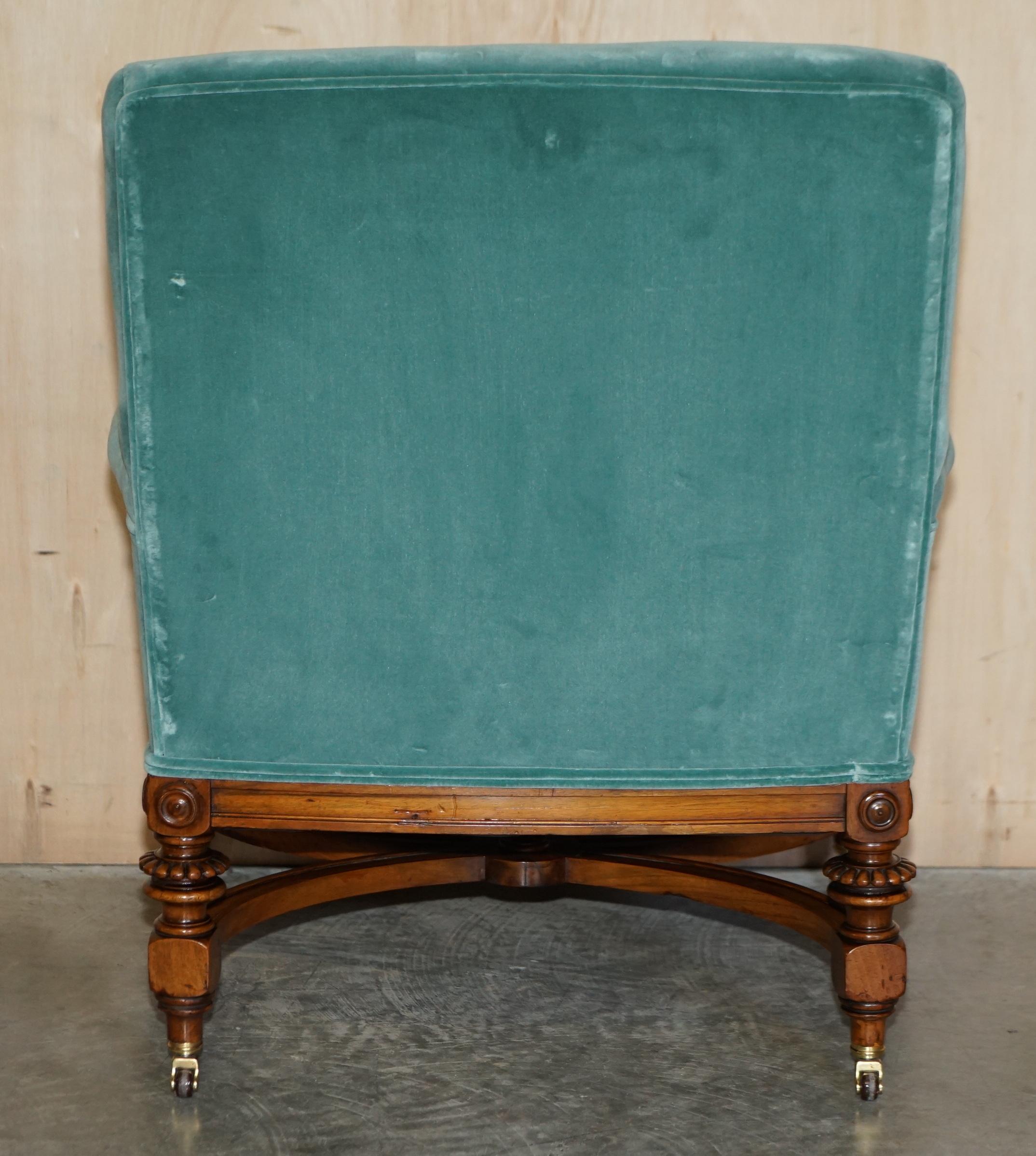 FULLY RESTORED ANTIQUE VICTORIAN LIBRARY ARMCHAiR MULBERRY VELVET UPHOLSTERY For Sale 11