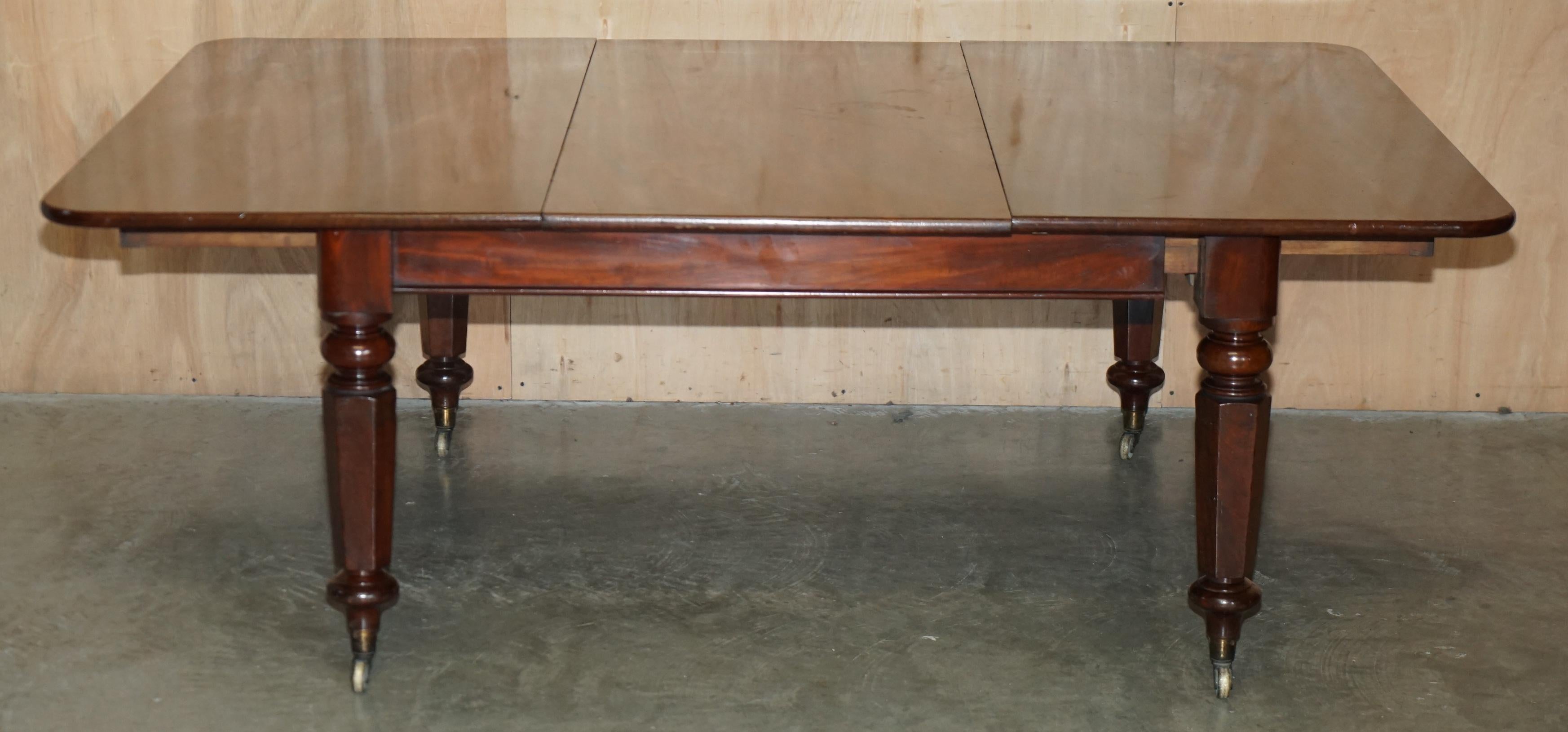 FULLY RESTORED ANTiQUE WILLIAM IV CIRCA 1830 4-12 PERSON EXTENDING DINING TABLE For Sale 2