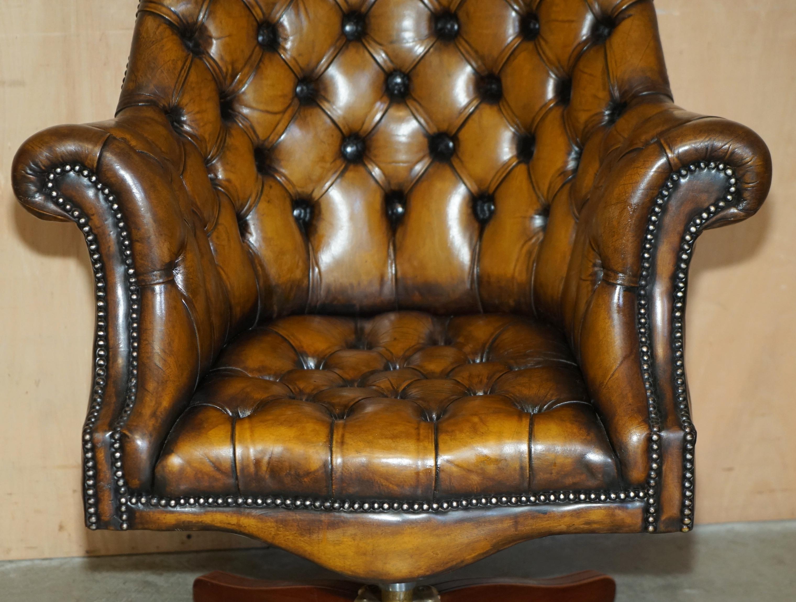 SILLón de cuero marrón de estilo Art Decó totalmente restaurado. en venta 3
