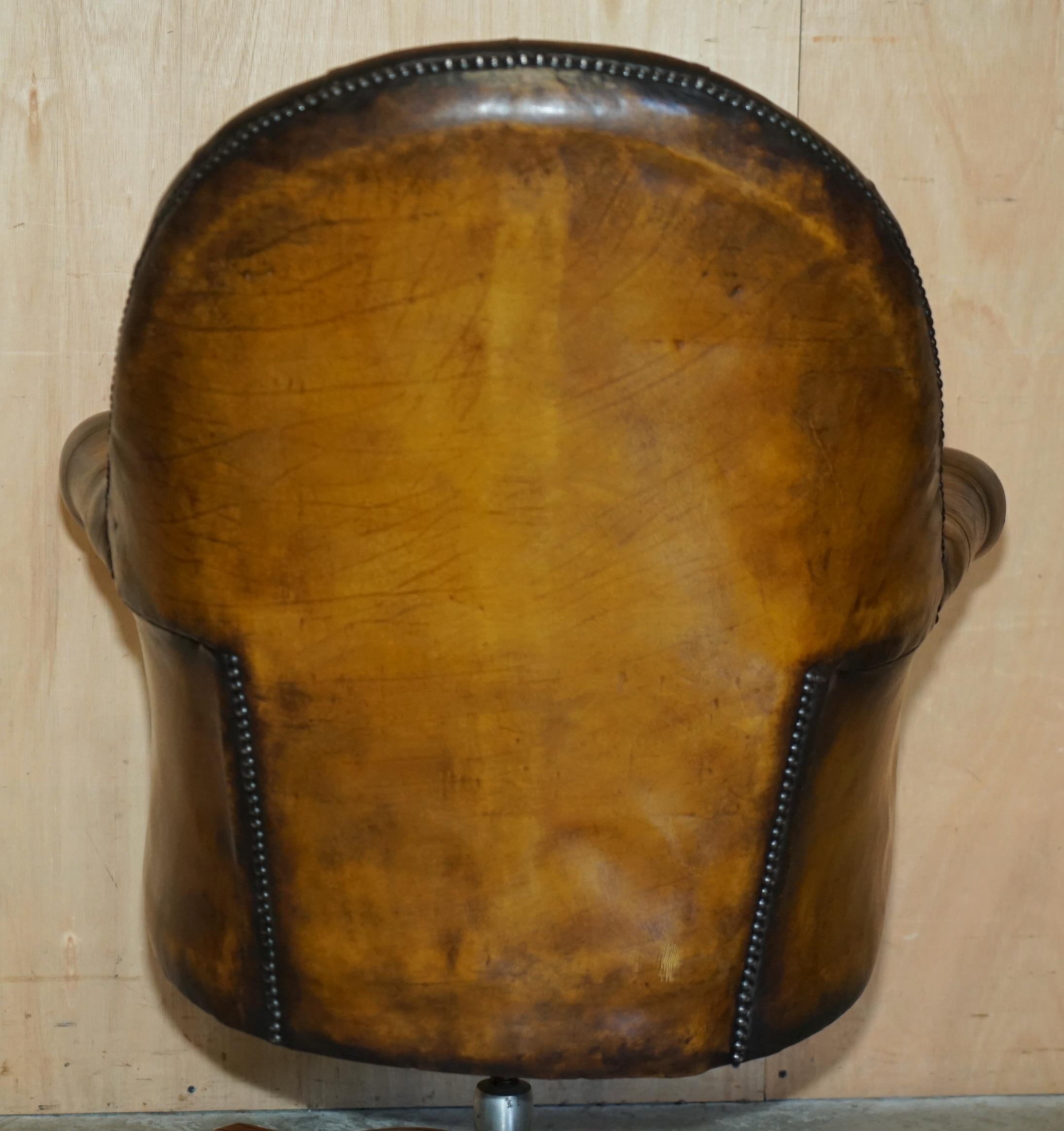 SILLón de cuero marrón de estilo Art Decó totalmente restaurado. en venta 10