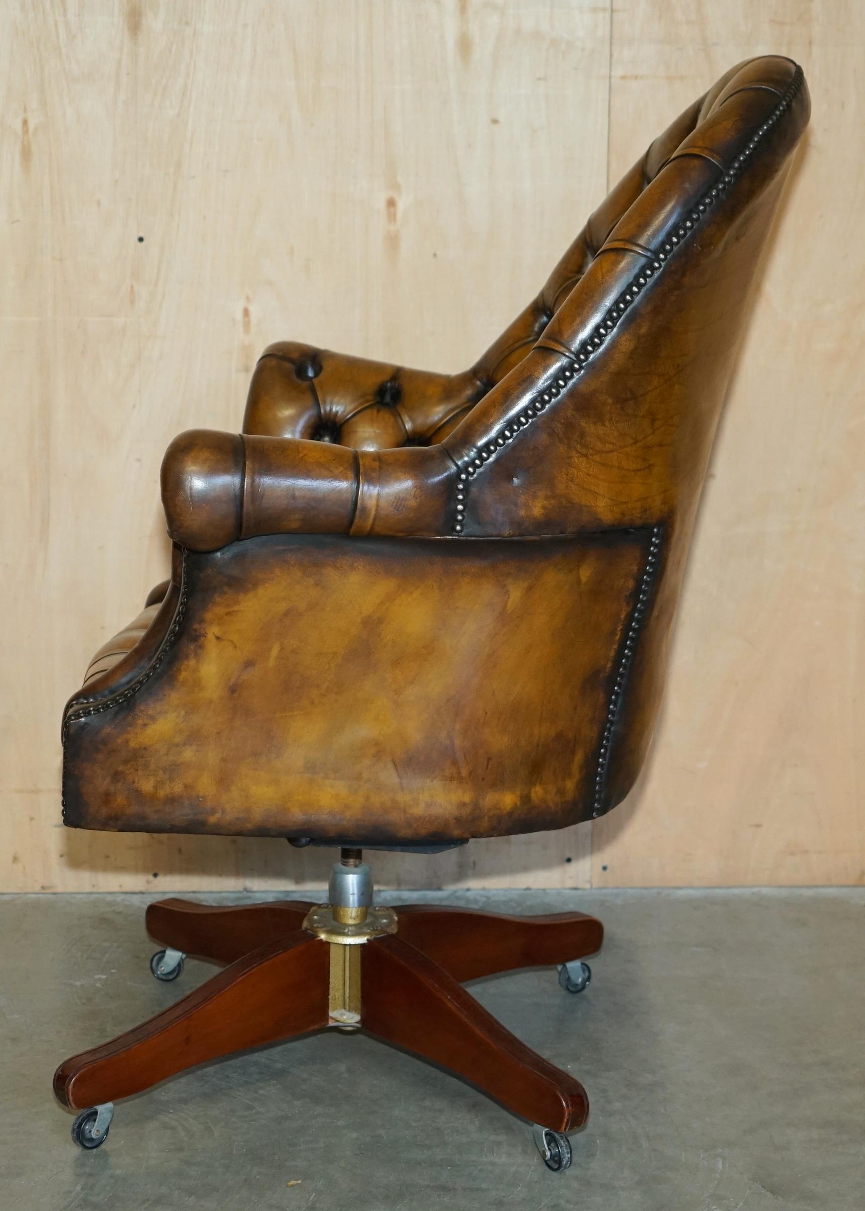 SILLón de cuero marrón de estilo Art Decó totalmente restaurado. en venta 12
