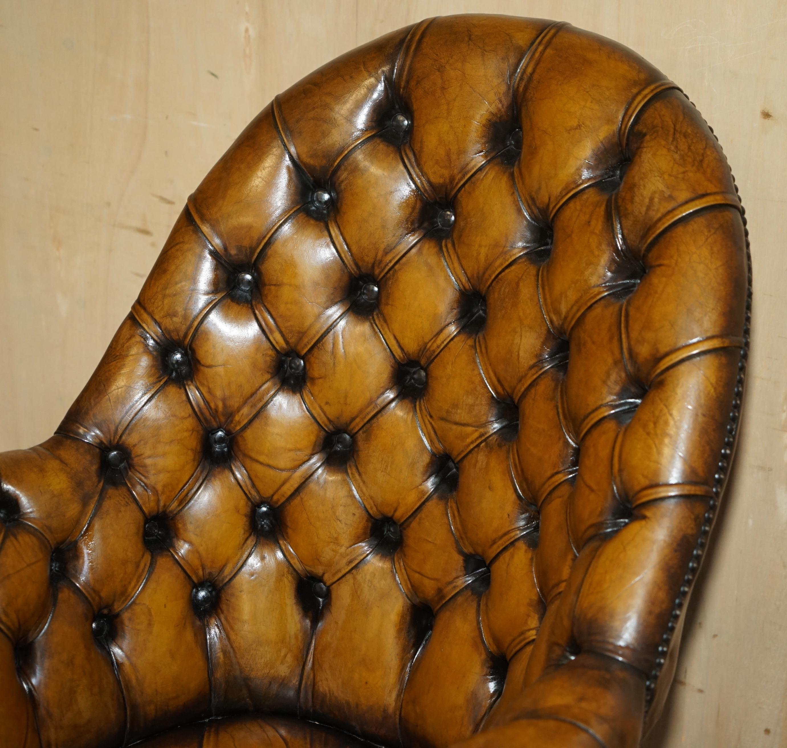 SILLón de cuero marrón de estilo Art Decó totalmente restaurado. en Bueno estado para la venta en West Sussex, Pulborough