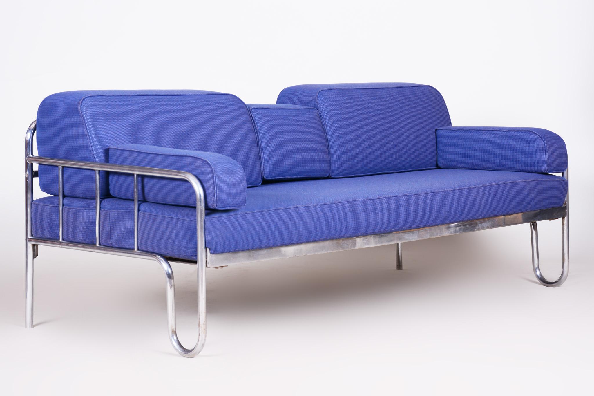 Fully Restored Blue Bauhaus Chrome Sofa, 1930s Czechia In Good Condition For Sale In Horomerice, CZ