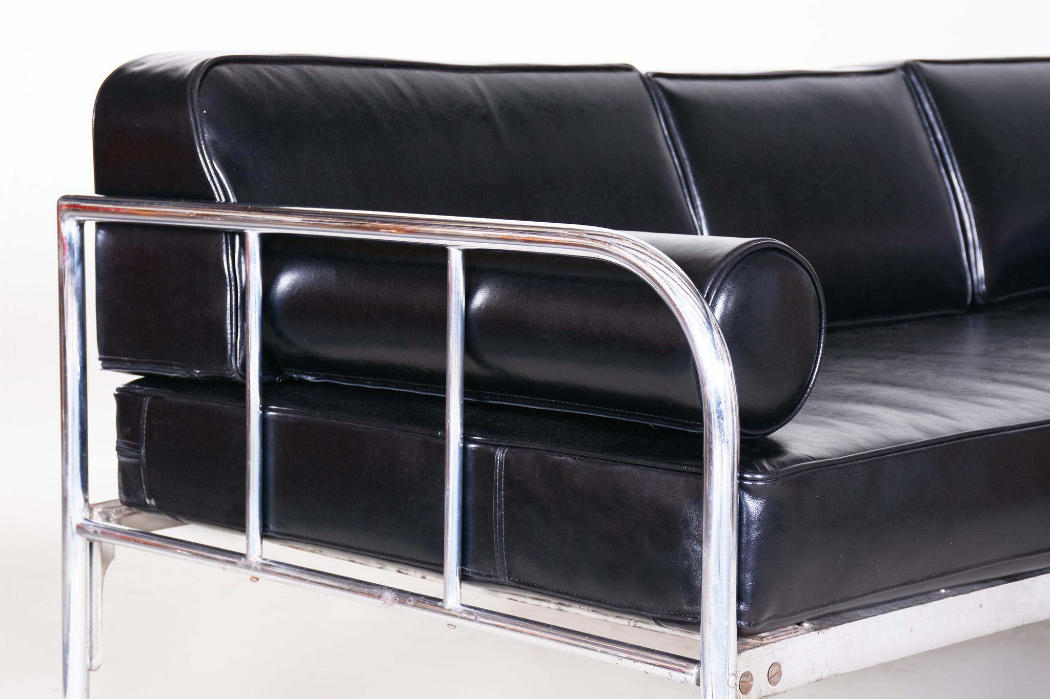 bauhaus leather couch