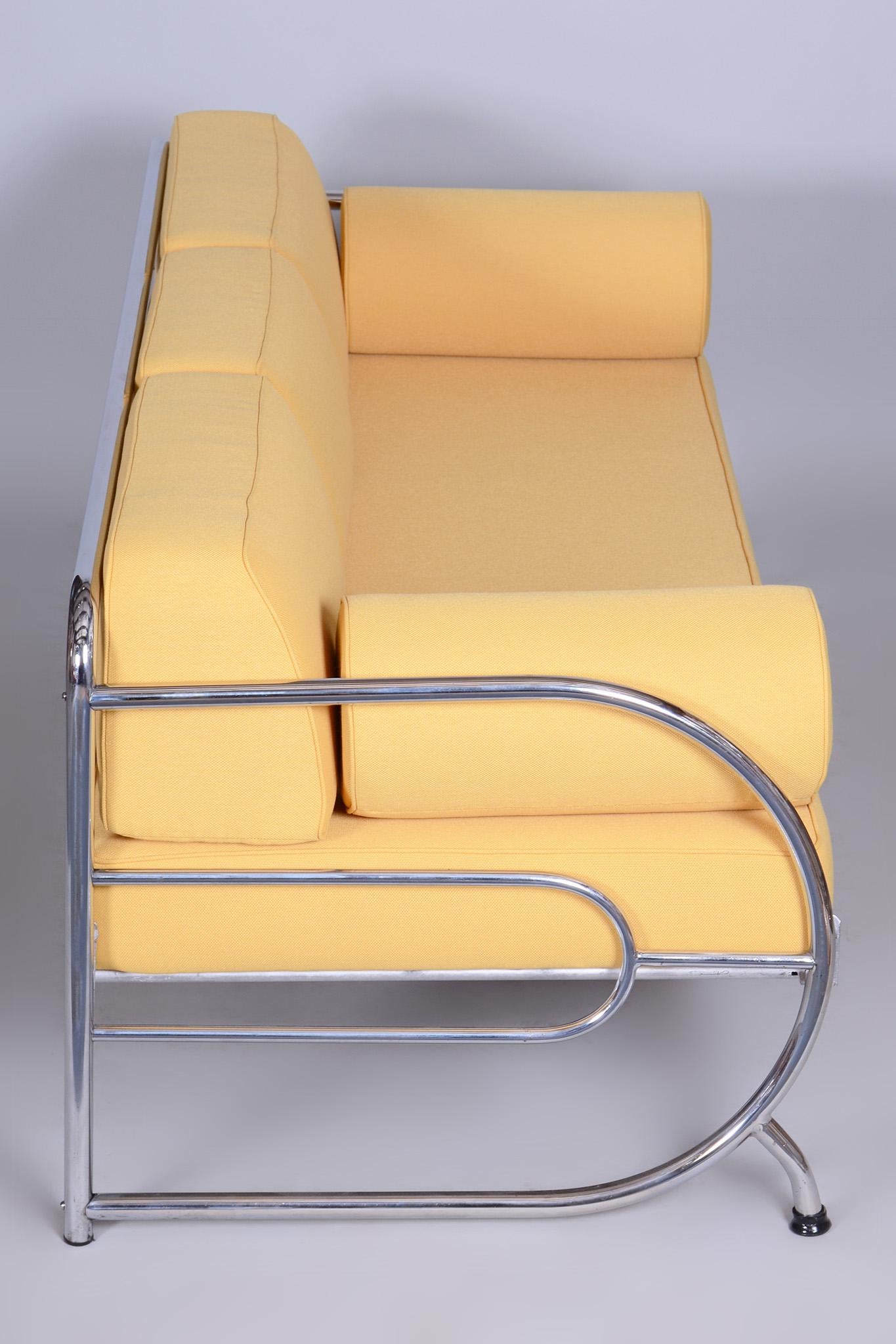 Fully Restored Bauhaus Yellow Leather Tubular Chrome Sofa, Robert Slezák, 1930s For Sale 4