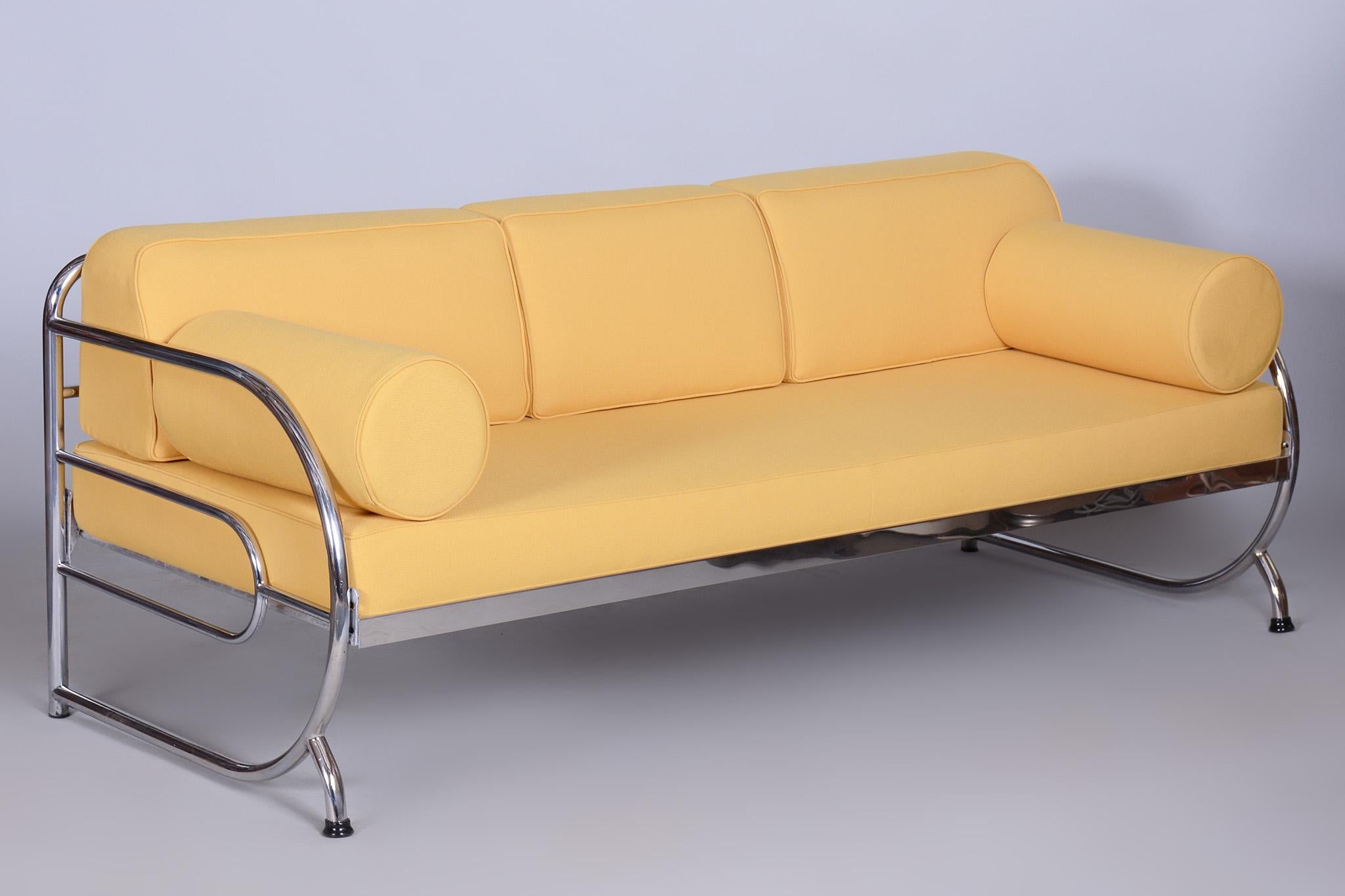 Fully Restored Bauhaus Yellow Leather Tubular Chrome Sofa, Robert Slezák, 1930s For Sale 1