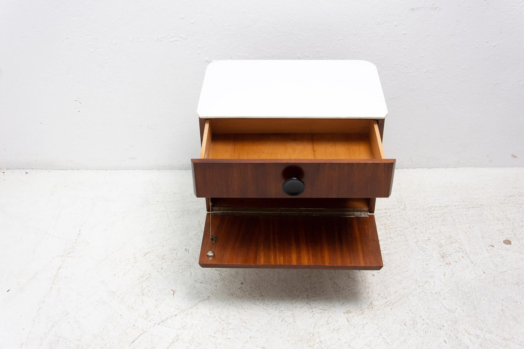 20th Century Fully Restored Bedside Table by Jindřich Halabala for ÚP Závody, 1950's, Czech For Sale