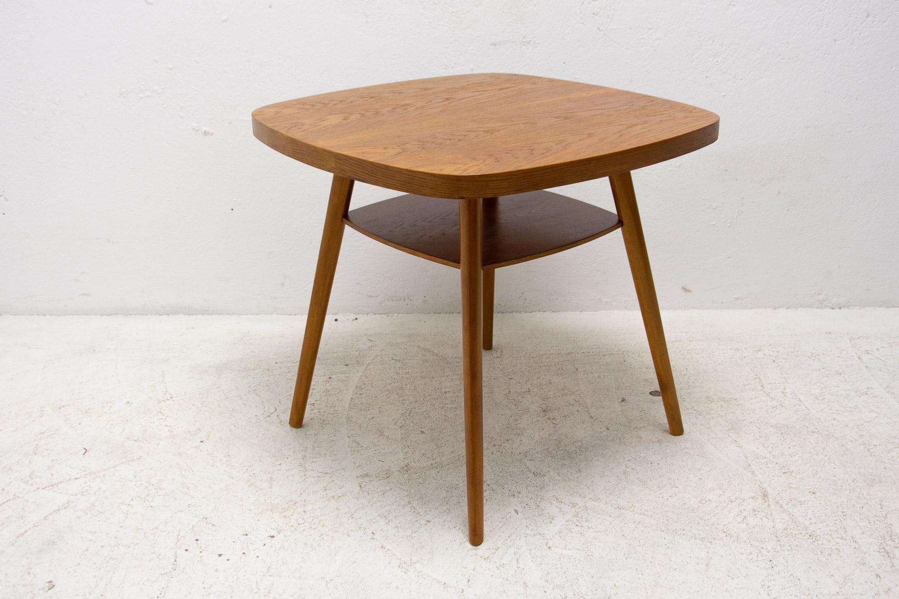 This mid century coffee table was made in the former Czechoslovakia in the 1960´s. It´s made of beech wood.

Associated with world-renowned EXPO 58 exhibition in Brussels. In excellent condition, fully renovated.

Height 60 cm

Diameter 66