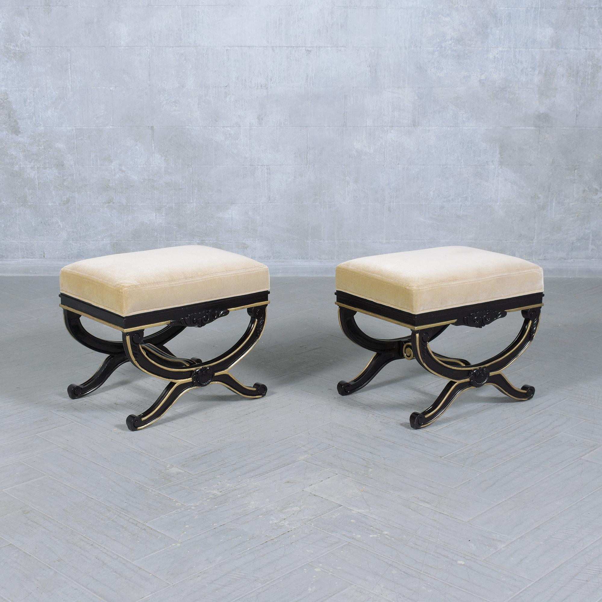 Fully Restored Beige Mohair Velvet 1970s Vintage Regency Style Benches In Good Condition In Los Angeles, CA