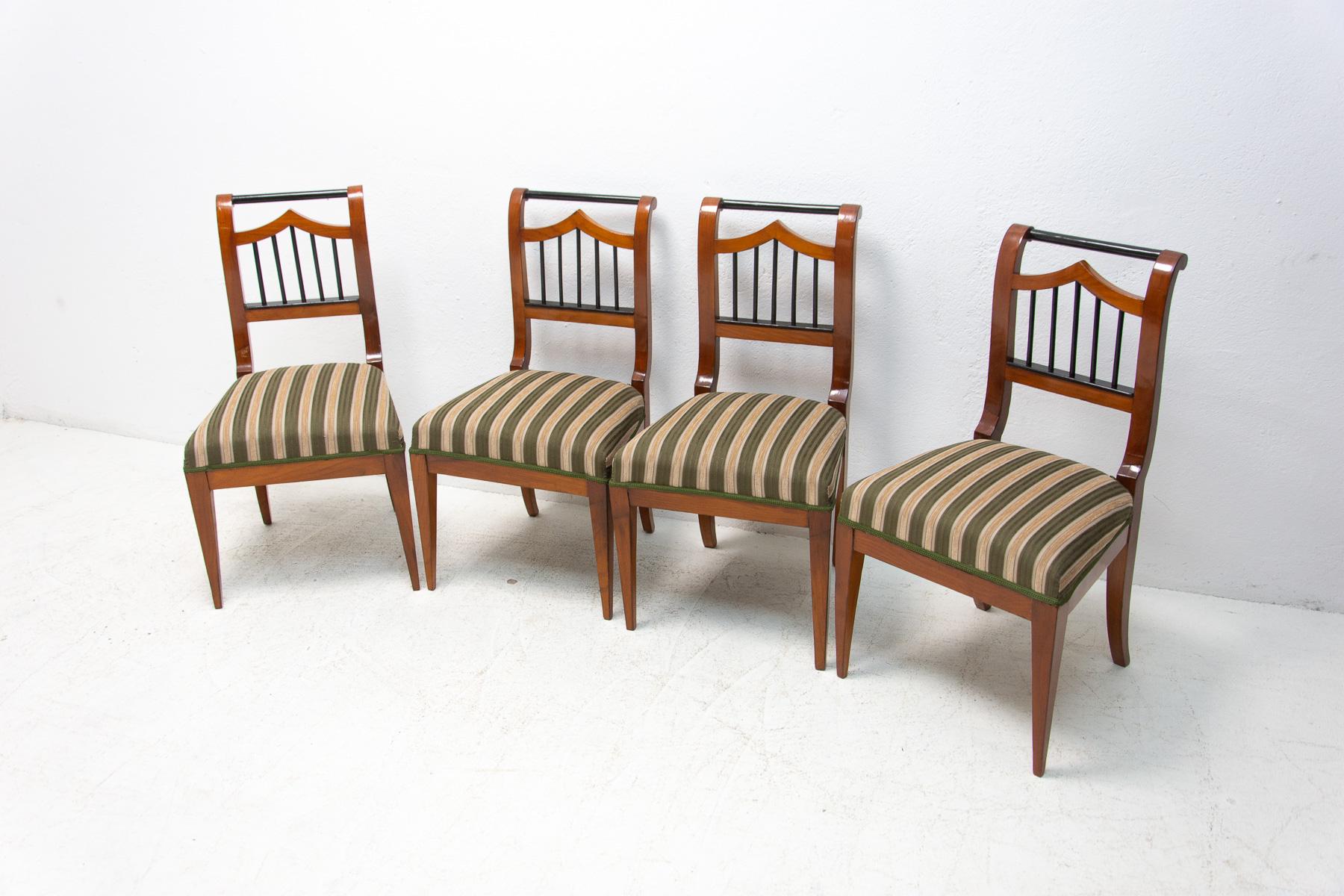 Fully Restored Biedermeier Dining Chairs, Austria-Hungary, 1830´s, Set of 4 In Excellent Condition In Prague 8, CZ