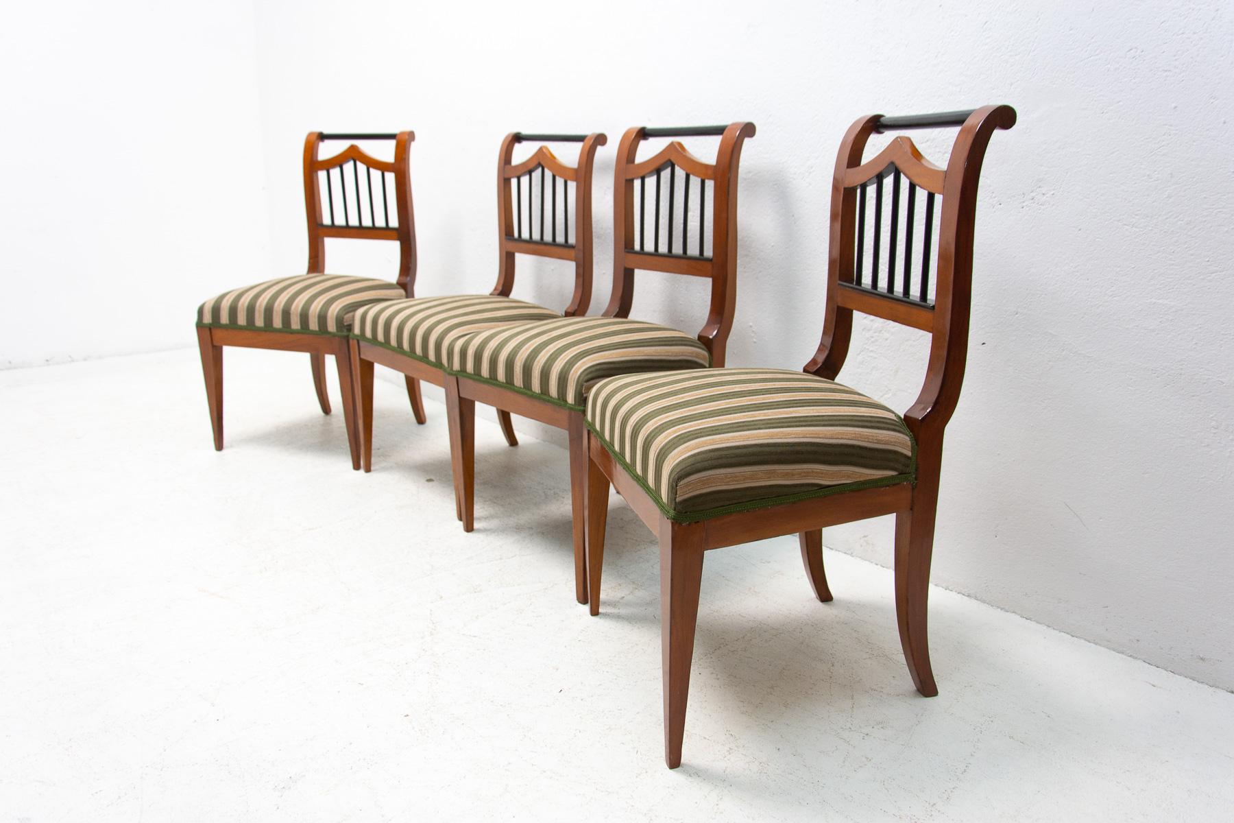 Fully Restored Biedermeier Dining Chairs, Austria-Hungary, 1830´s, Set of 4 3