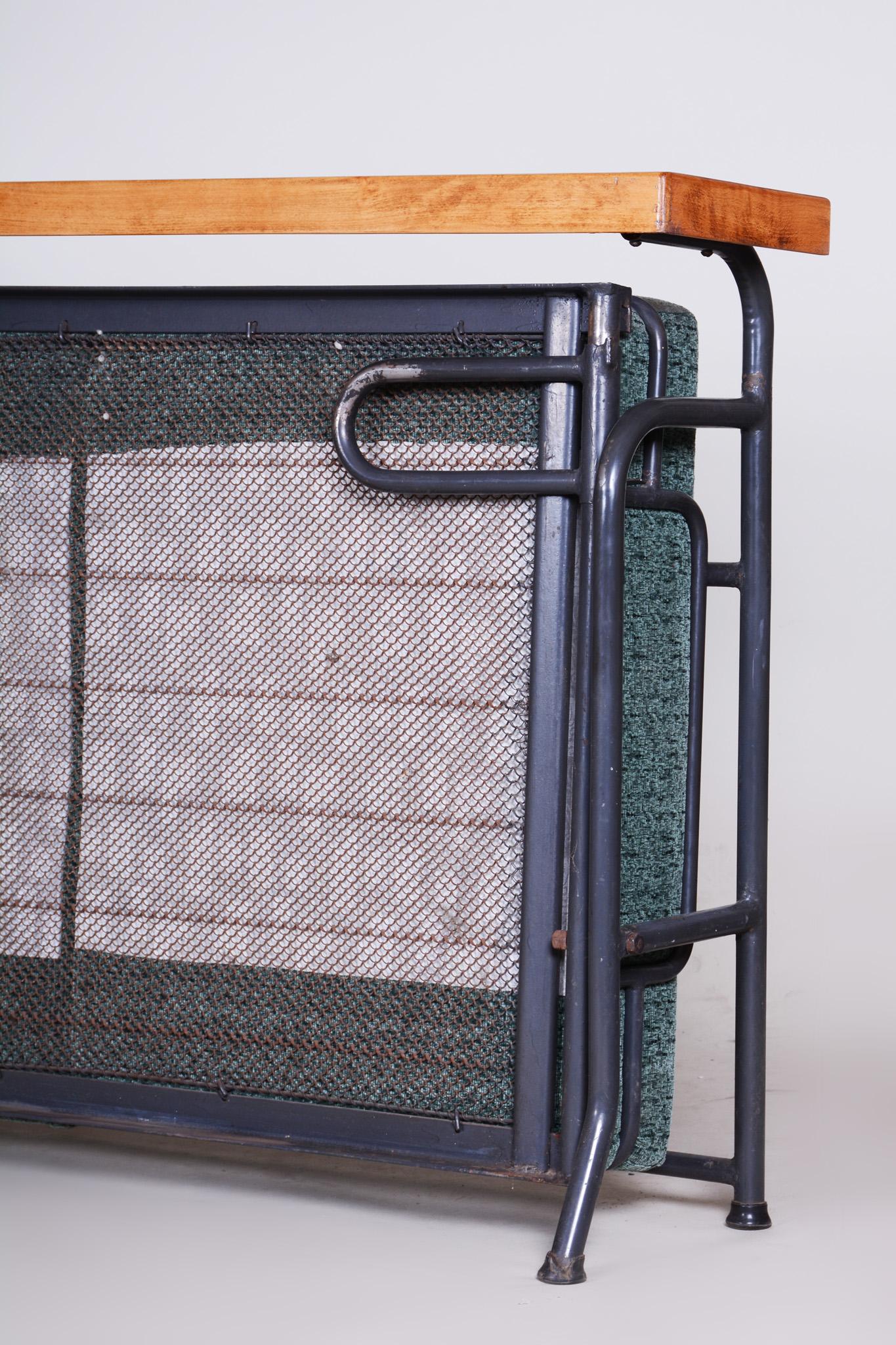 Sofá plegable azul totalmente restaurado, fabricado en los años 30 en Chequia, Mid Century Modern siglo XX en venta