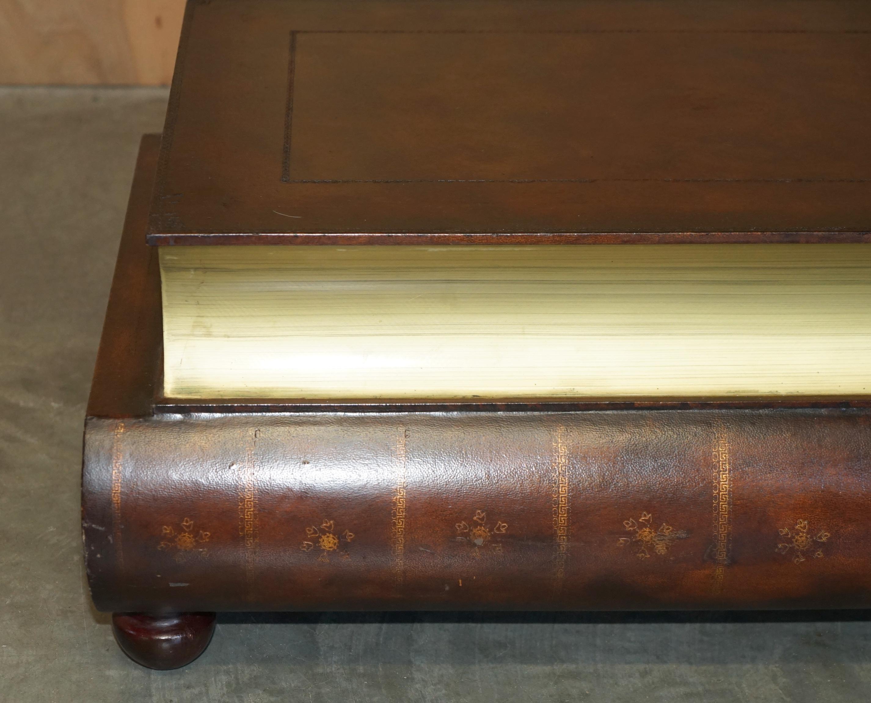 FULLY RESTORED BROWN LEATHER SCHOLARS STACK OF BOOKCASE COFFEE TABLE DRAWERs For Sale 3
