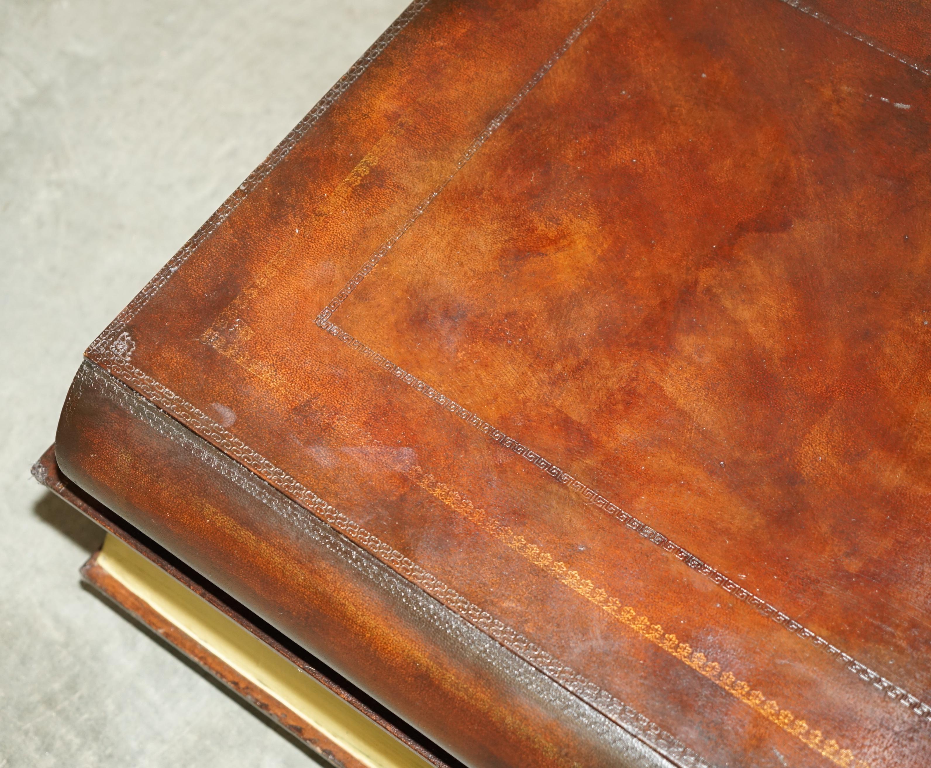 Hand-Crafted FULLY RESTORED BROWN LEATHER SCHOLARS STACK OF BOOKCASE COFFEE TABLE DRAWERs For Sale