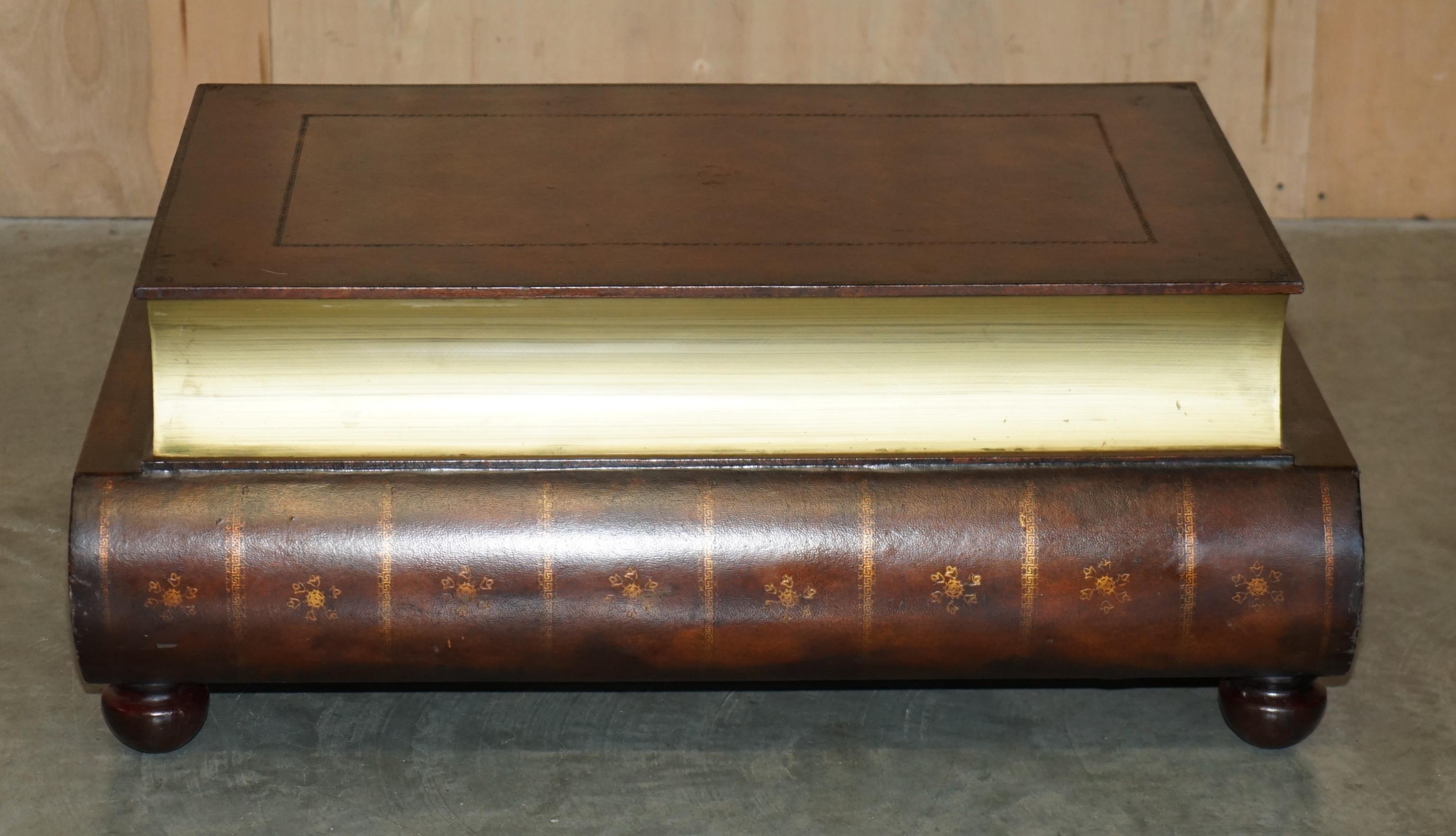 FULLY RESTORED BROWN LEATHER SCHOLARS STACK OF BOOKCASE COFFEE TABLE DRAWERs For Sale 2