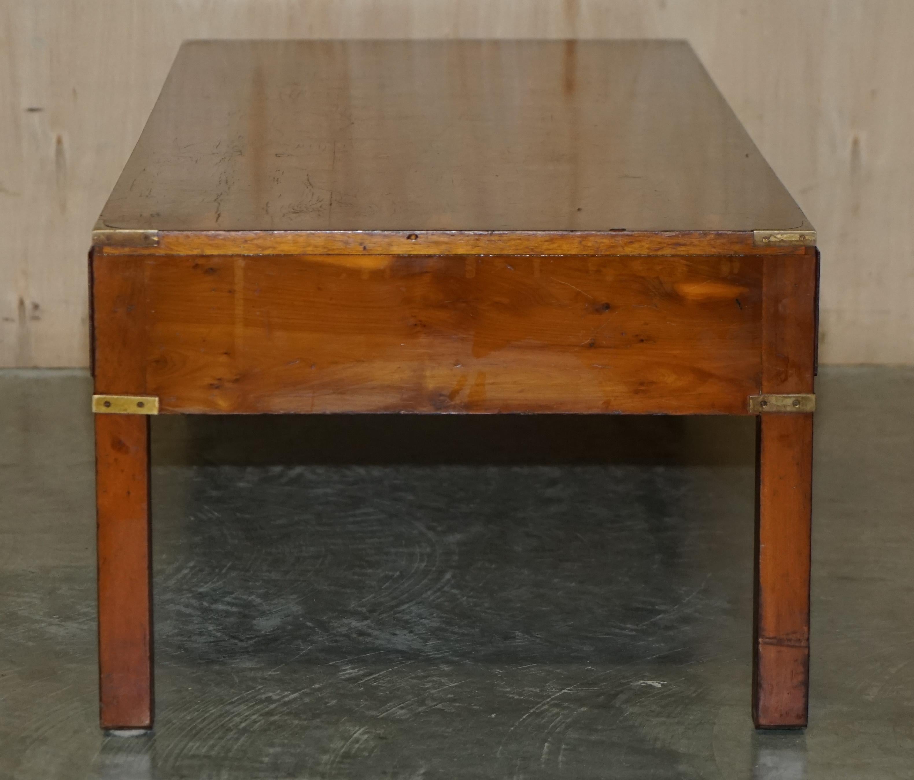 Fully Restored Burr & Burl Yew Brass Military Campaign 3 Drawer Coffee Table For Sale 7