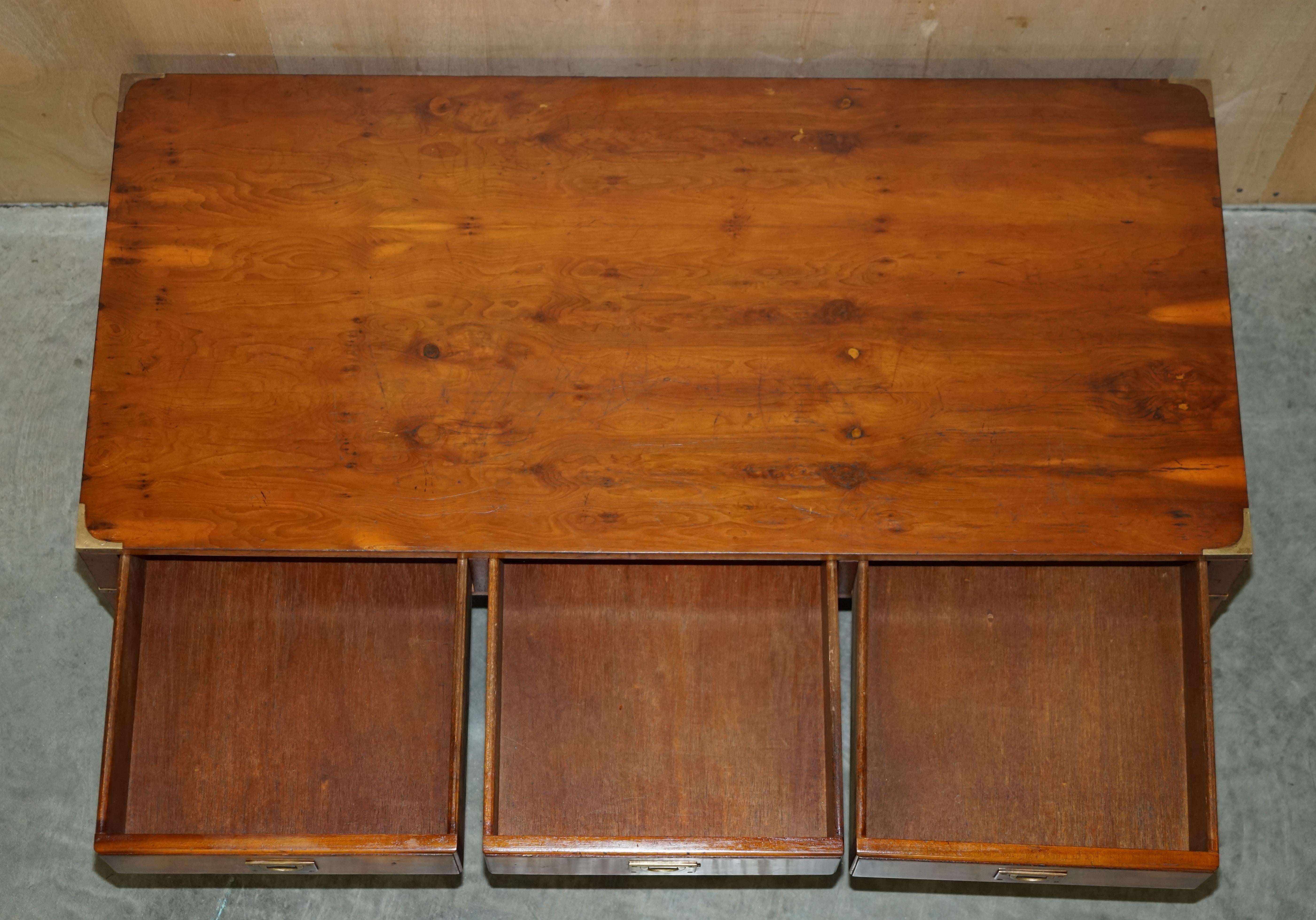 Fully Restored Burr & Burl Yew Brass Military Campaign 3 Drawer Coffee Table For Sale 11