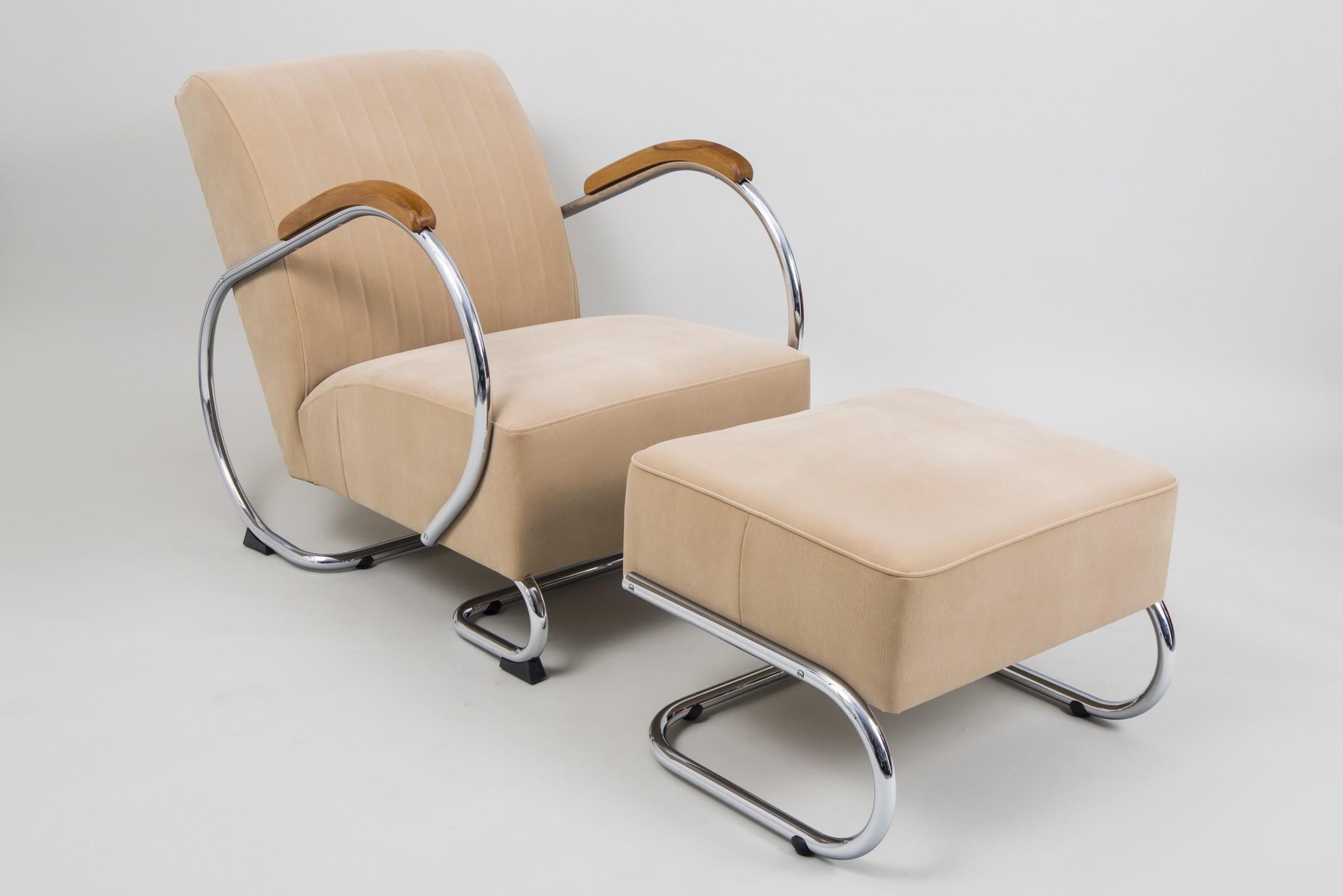 Fully Restored Chrome 1960s Seating Set Made by Kovona, in Czech Republic For Sale 2