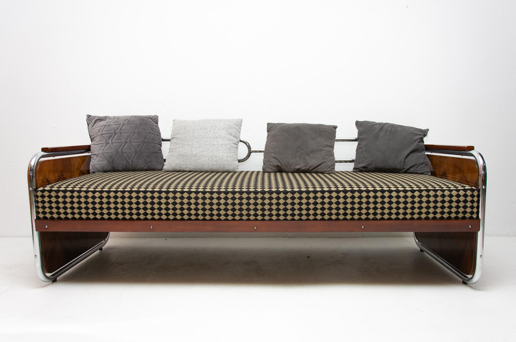 Chromed tubular steel sofa from the Bauhaus period, 1930s, Bohemia. Probably made by Hynek Gottwald company. The sofa was fully restored including new upholstery, wooden side parts were refurbished to high gloss. It´s beautiful example of European