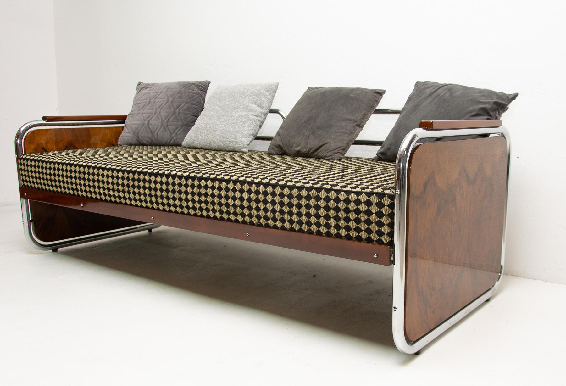 Mid-20th Century Fully Restored Chromed Bauhaus Sofa, 1930s, Bohemia
