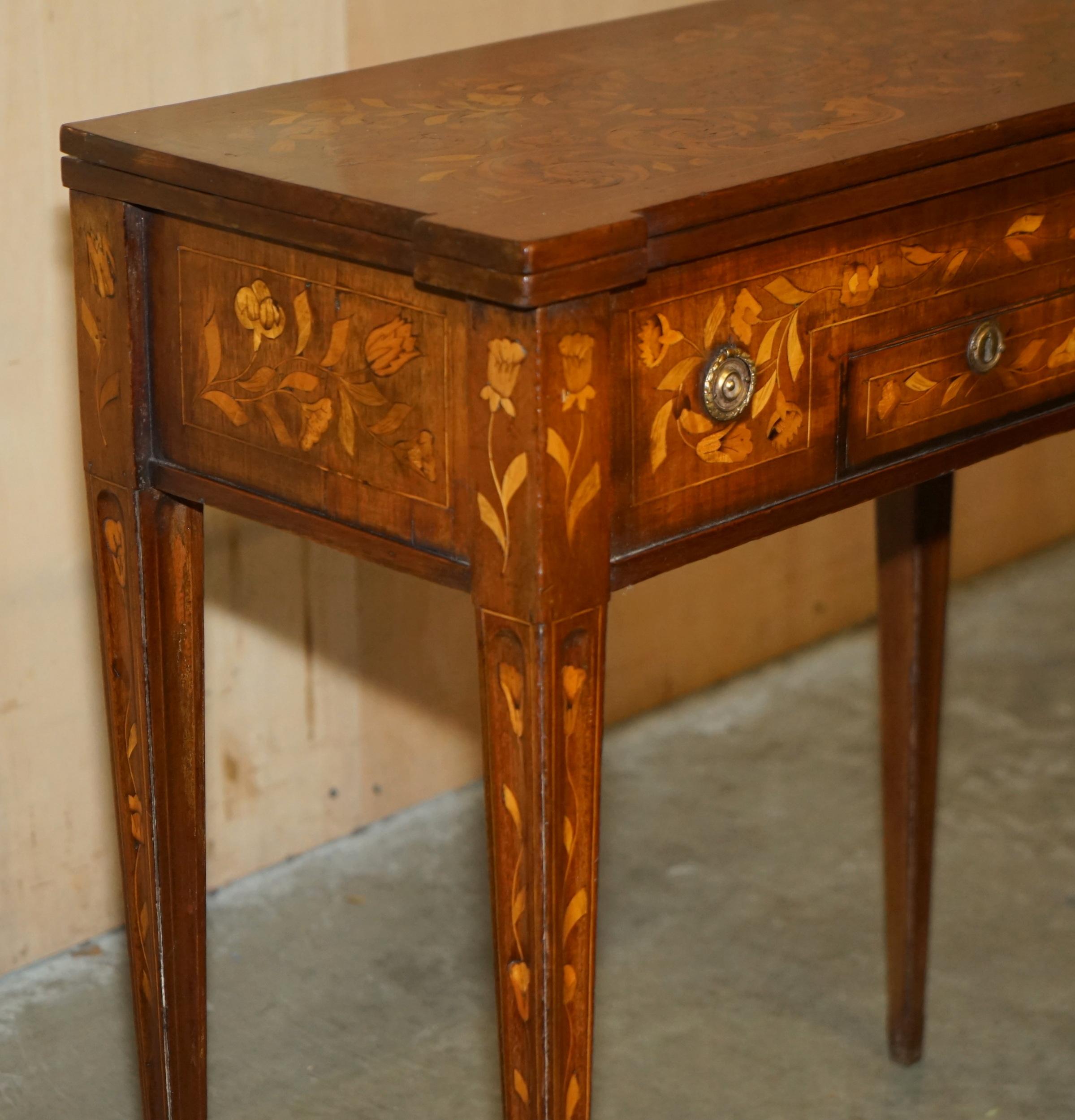 FULLY RESTORED CiRCA 1800 DUTCH MARQUETRY INLAID CHESS POKER GAMES CARDS TABLE In Good Condition For Sale In West Sussex, Pulborough