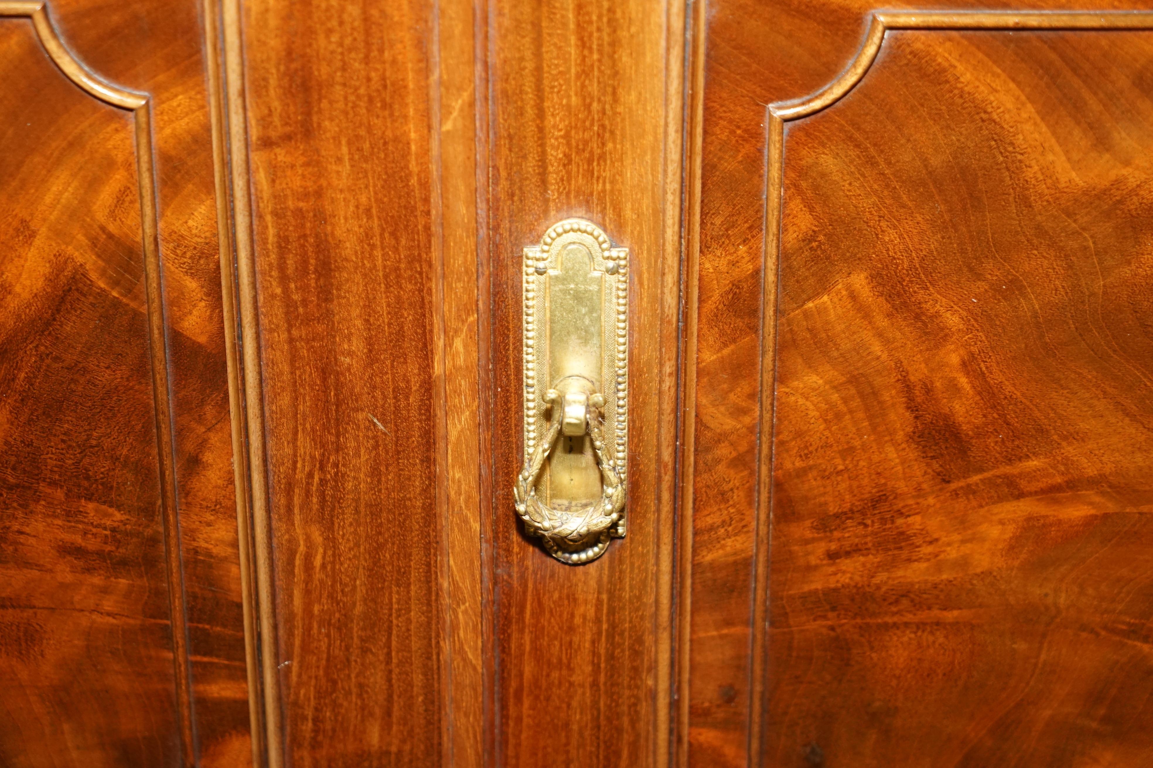 Fully Restored circa 1880 Howard & Son Berners Street Flamed Hardwood Sideboard 5