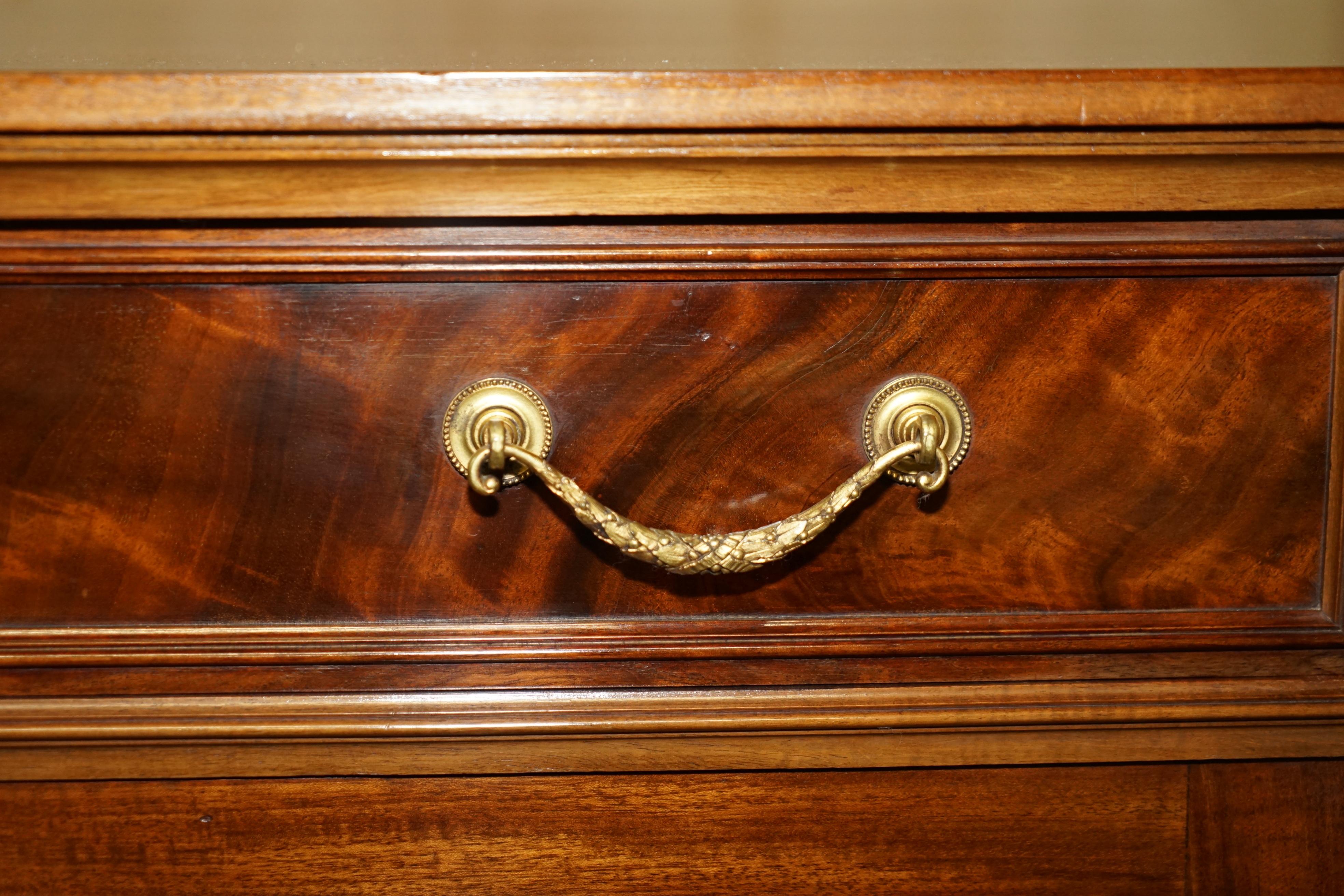 Fully Restored circa 1880 Howard & Son Berners Street Flamed Hardwood Sideboard 6