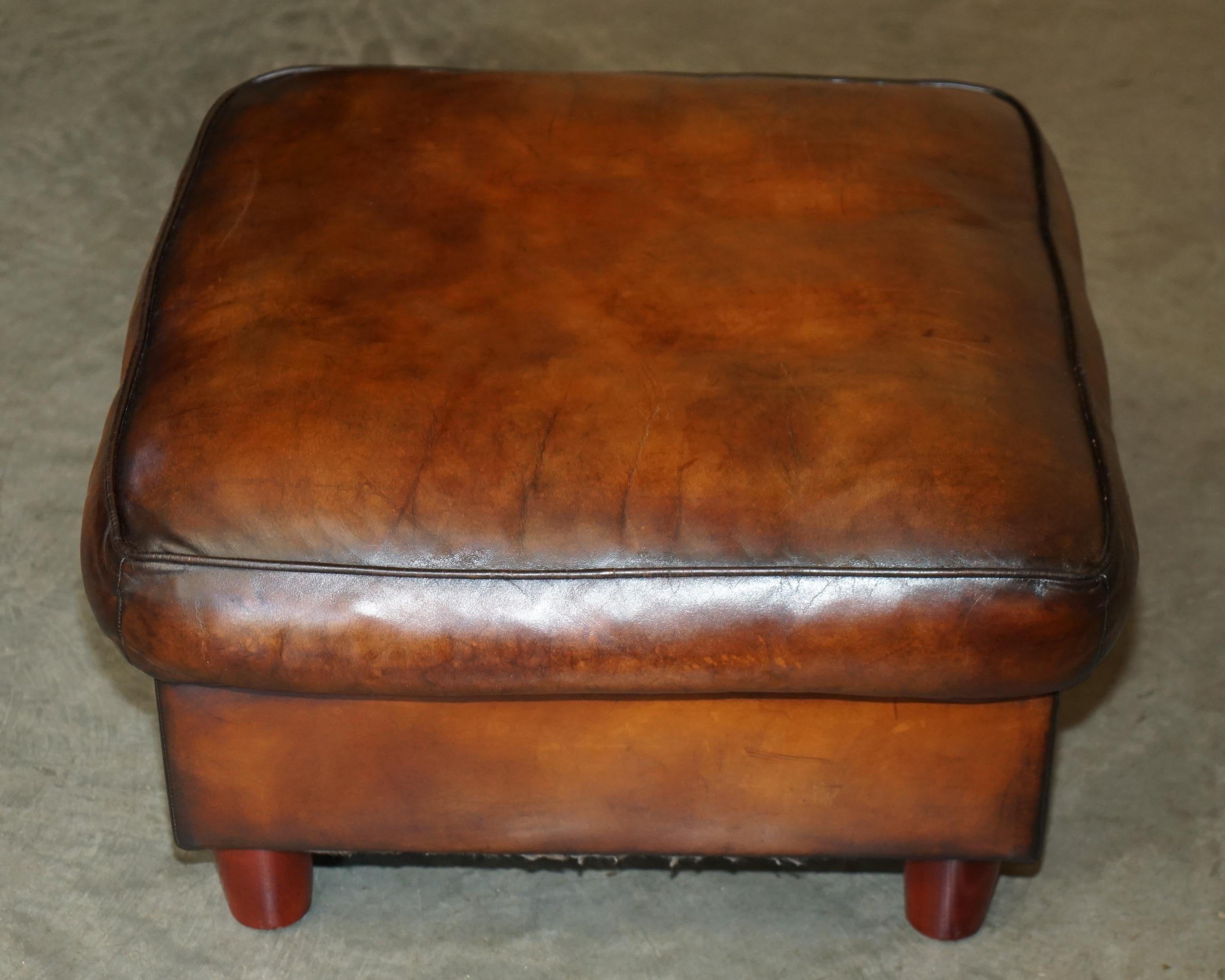 FULLY RESTORED COLLIN & HAYES HANDgefärbter BROWN LEATHER LOUNGER ARMCHAiR & OTTOMAN im Angebot 10