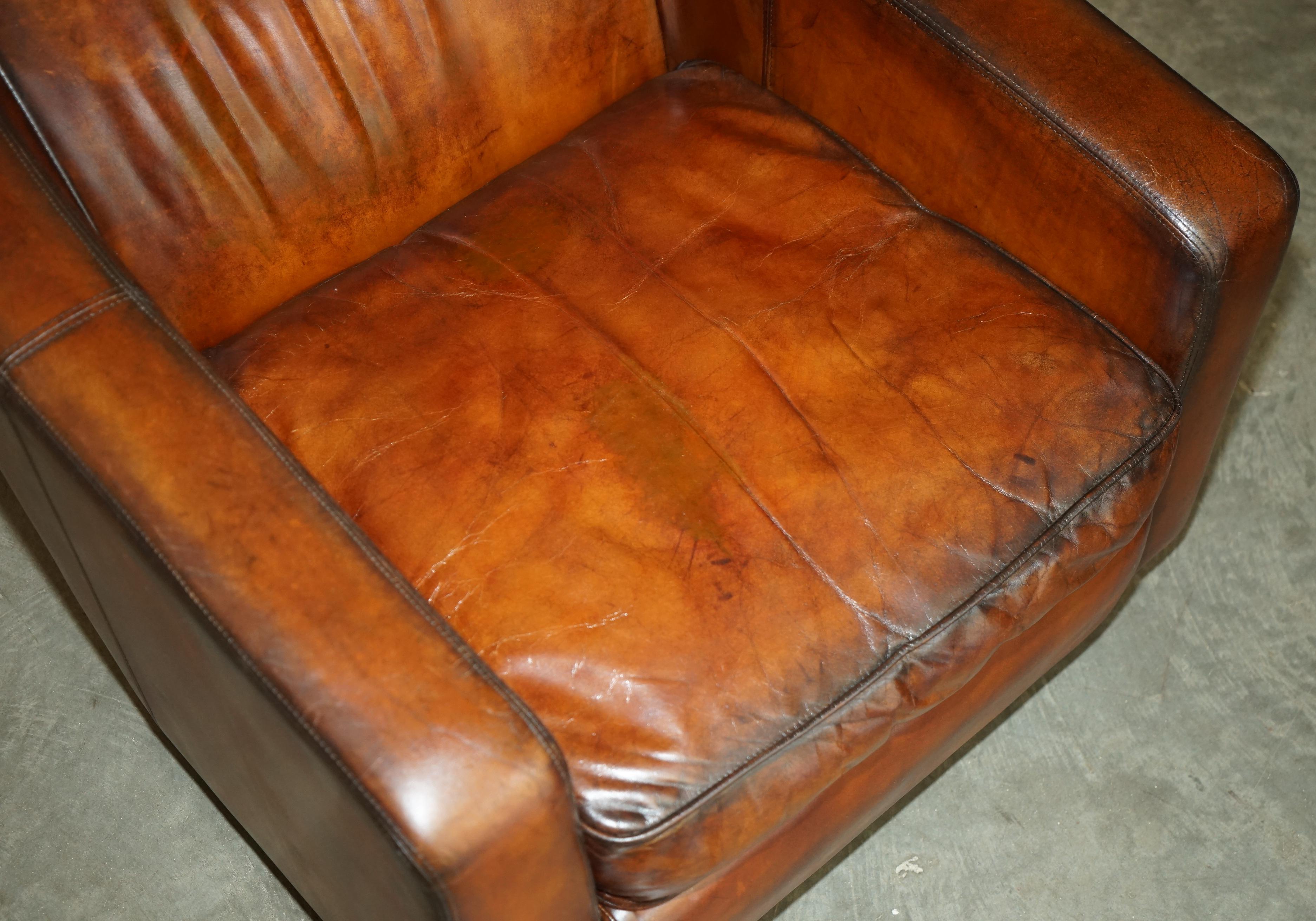 FULLY RESTORED COLLIN & HAYES HANDgefärbter BROWN LEATHER LOUNGER ARMCHAiR & OTTOMAN (Leder) im Angebot