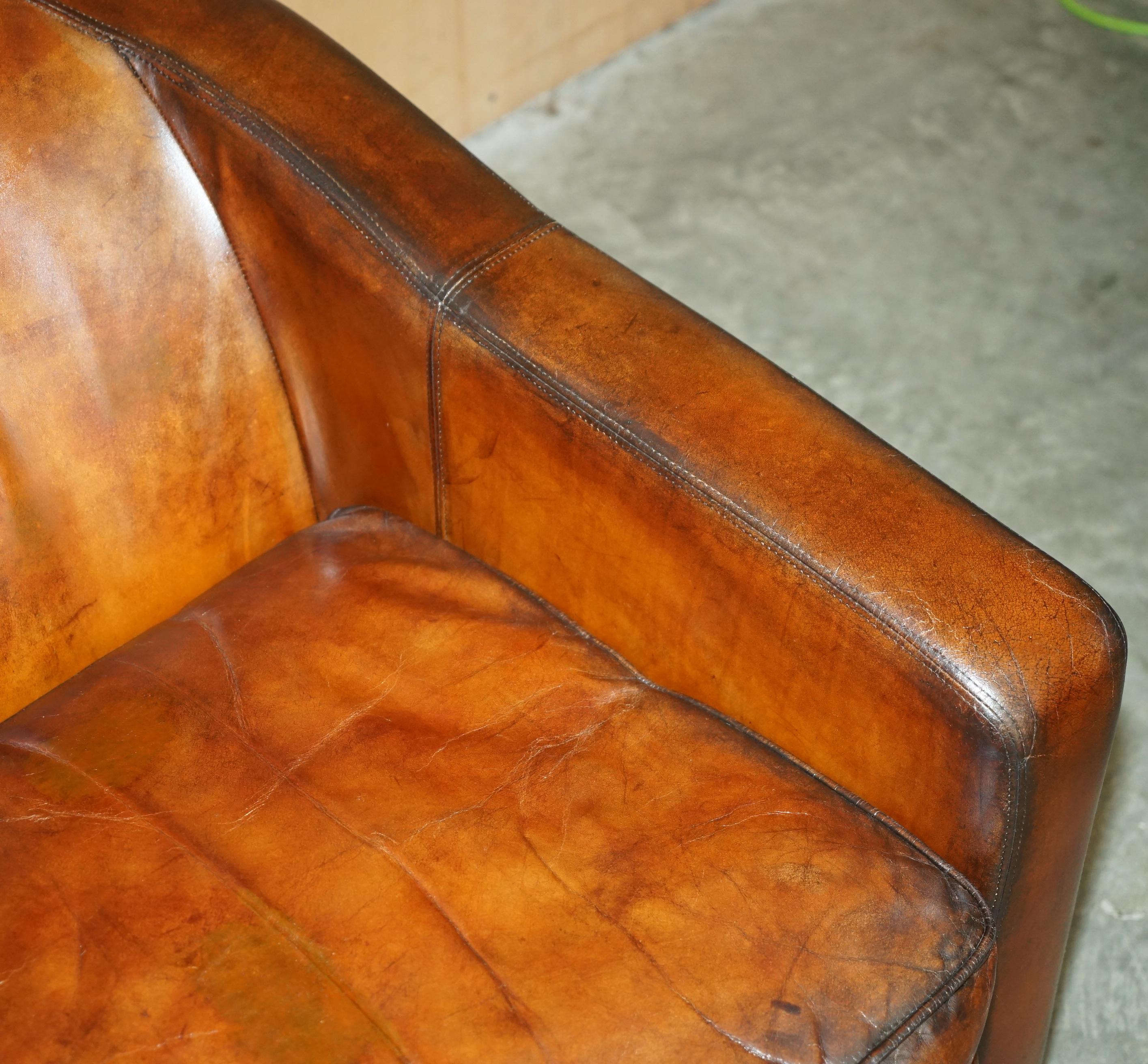 FULLY RESTORED COLLIN & HAYES HANDgefärbter BROWN LEATHER LOUNGER ARMCHAiR & OTTOMAN im Angebot 1