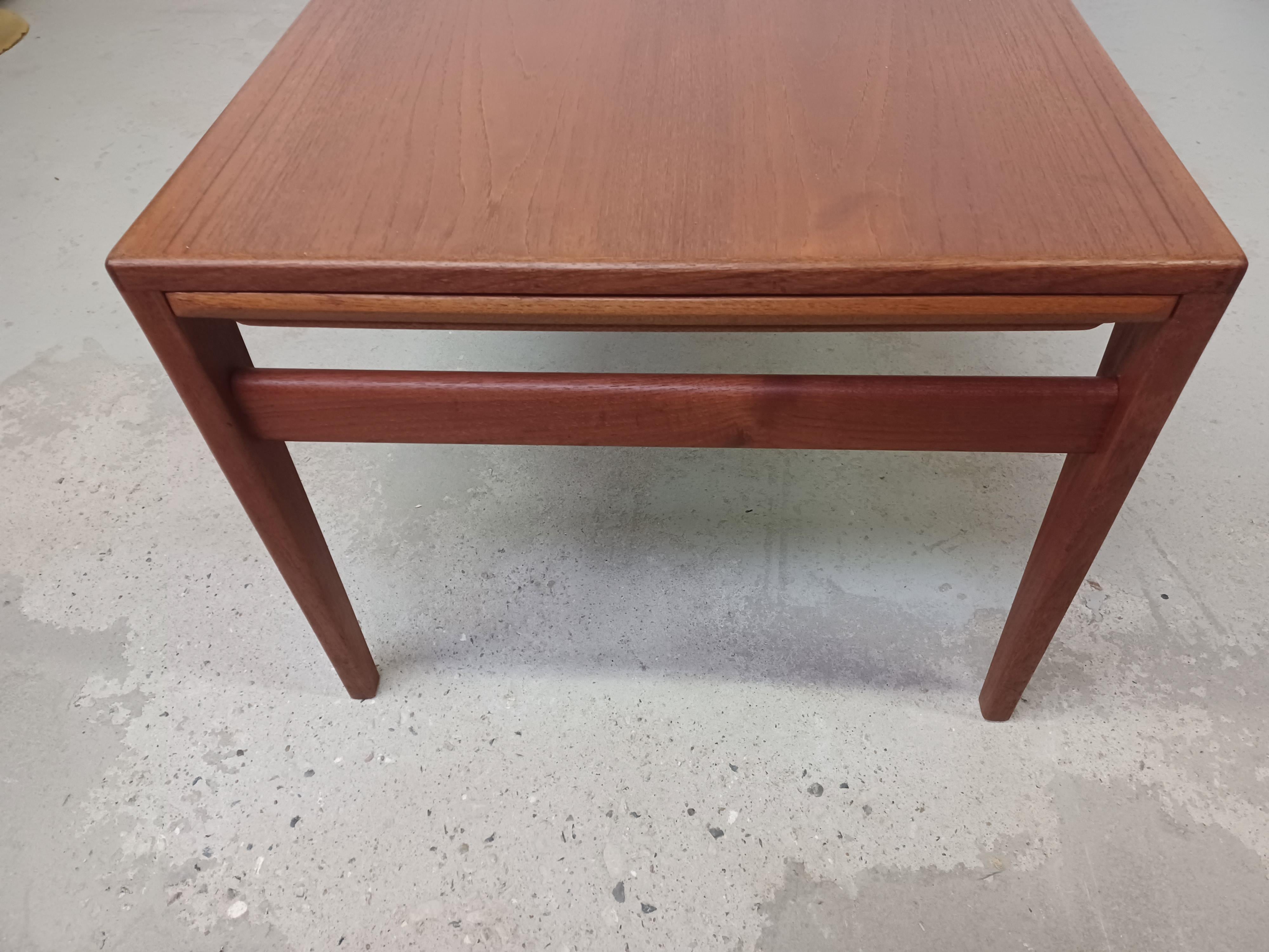 Fully Restored Danish Johannes Andersen Coffee Table in Teak by CFC Silkeborg For Sale 5